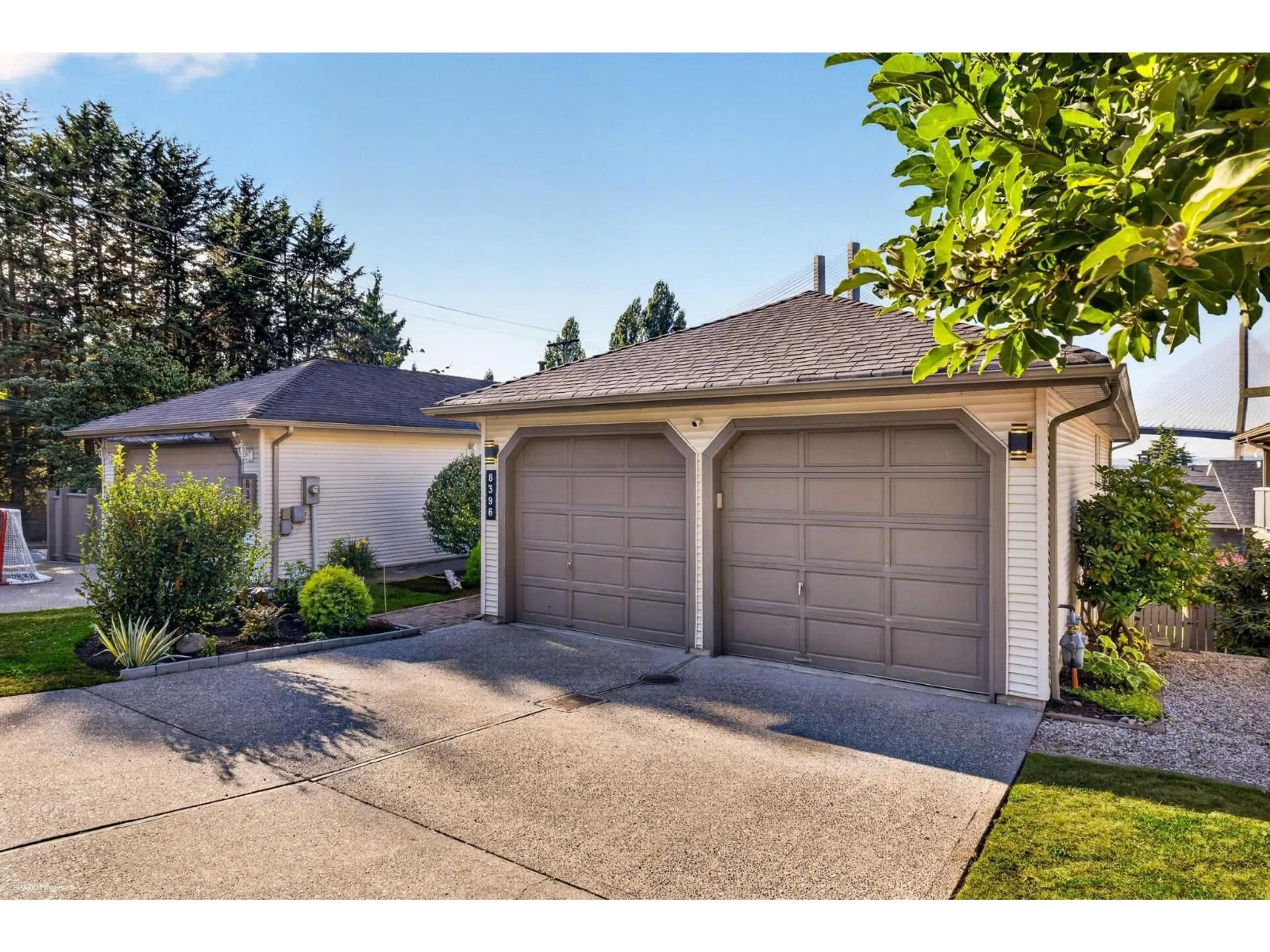 Indoor garage for 8396 CENTRE STREET, Delta British Columbia V4C3X4