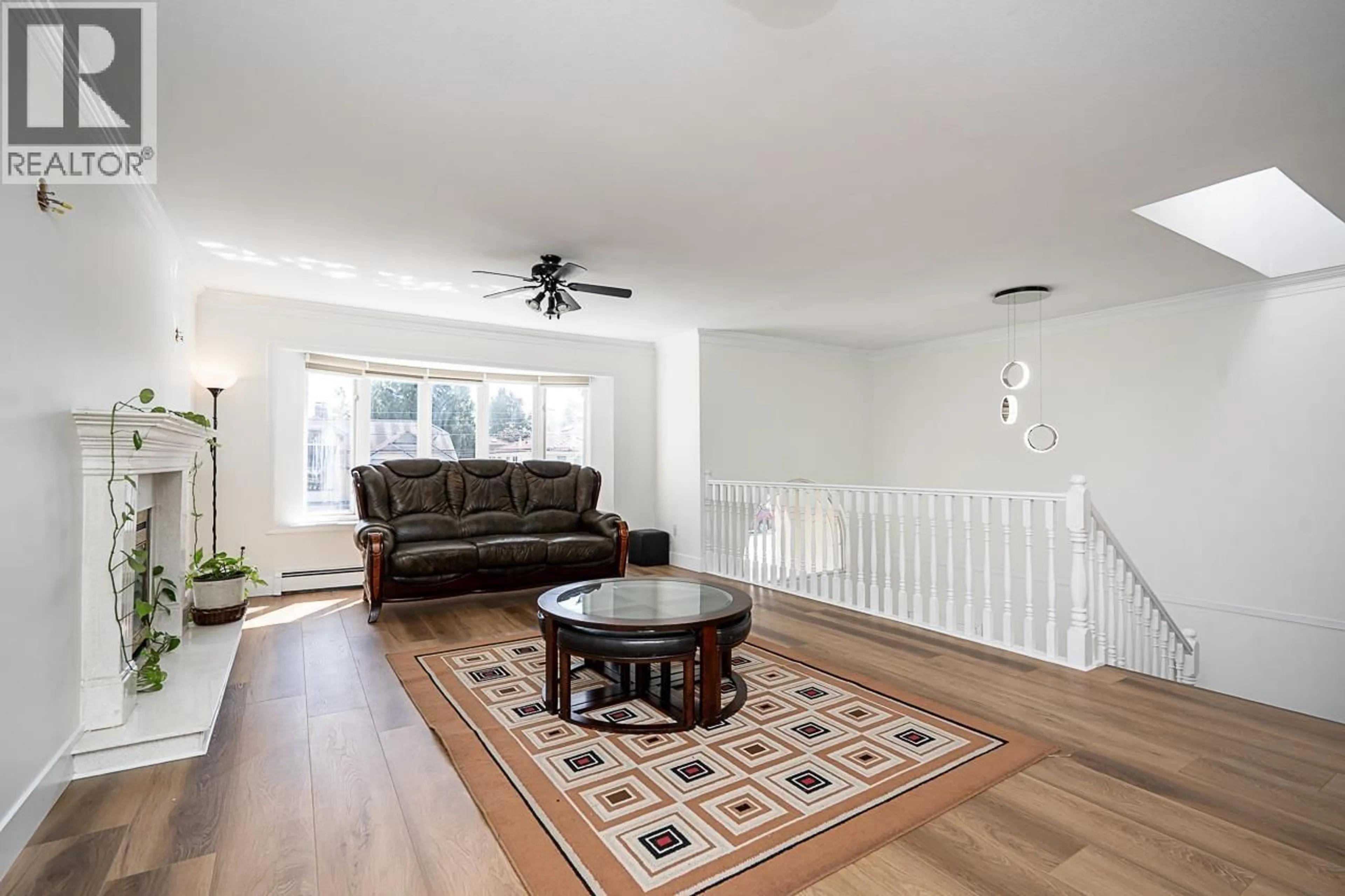 Living room with furniture, unknown for 7865 16TH AVENUE, Burnaby British Columbia V3N1R2