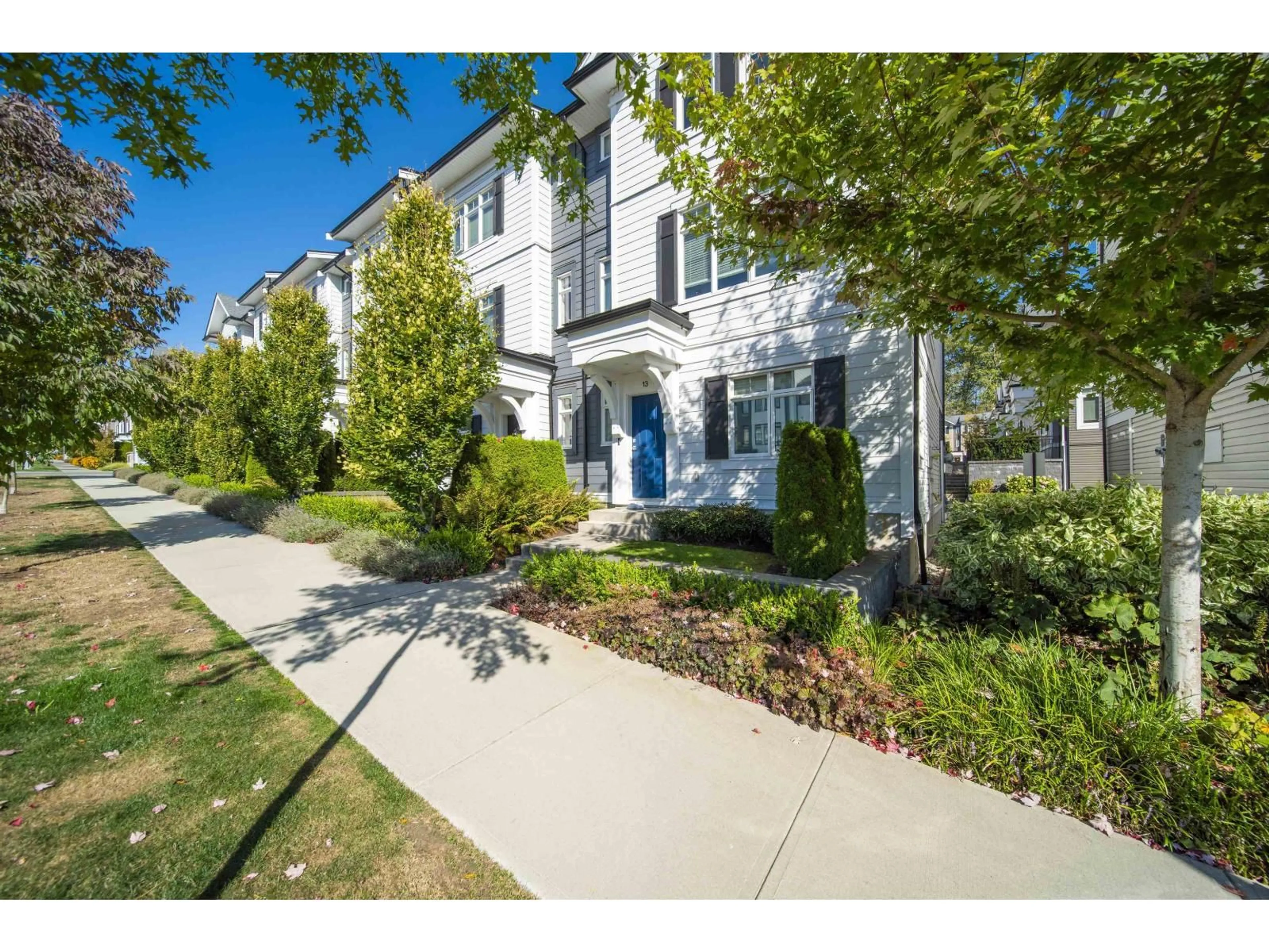 A pic from outside/outdoor area/front of a property/back of a property/a pic from drone, street for 13 - 2070 OAK MEADOWS DRIVE, Surrey British Columbia V3Z1J1