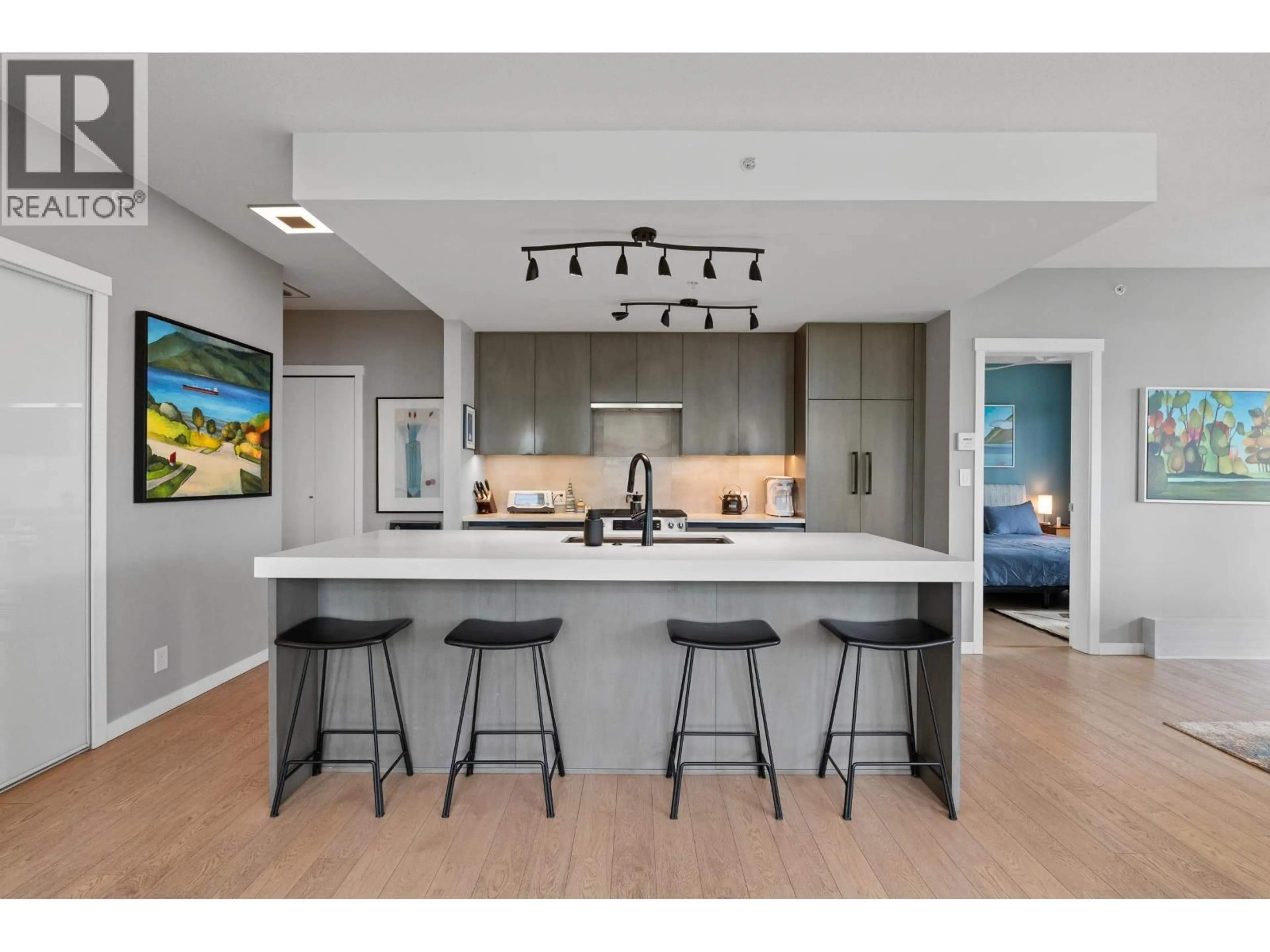 Open concept kitchen, unknown for 308 - 135 2ND STREET, North Vancouver British Columbia V7M0C5