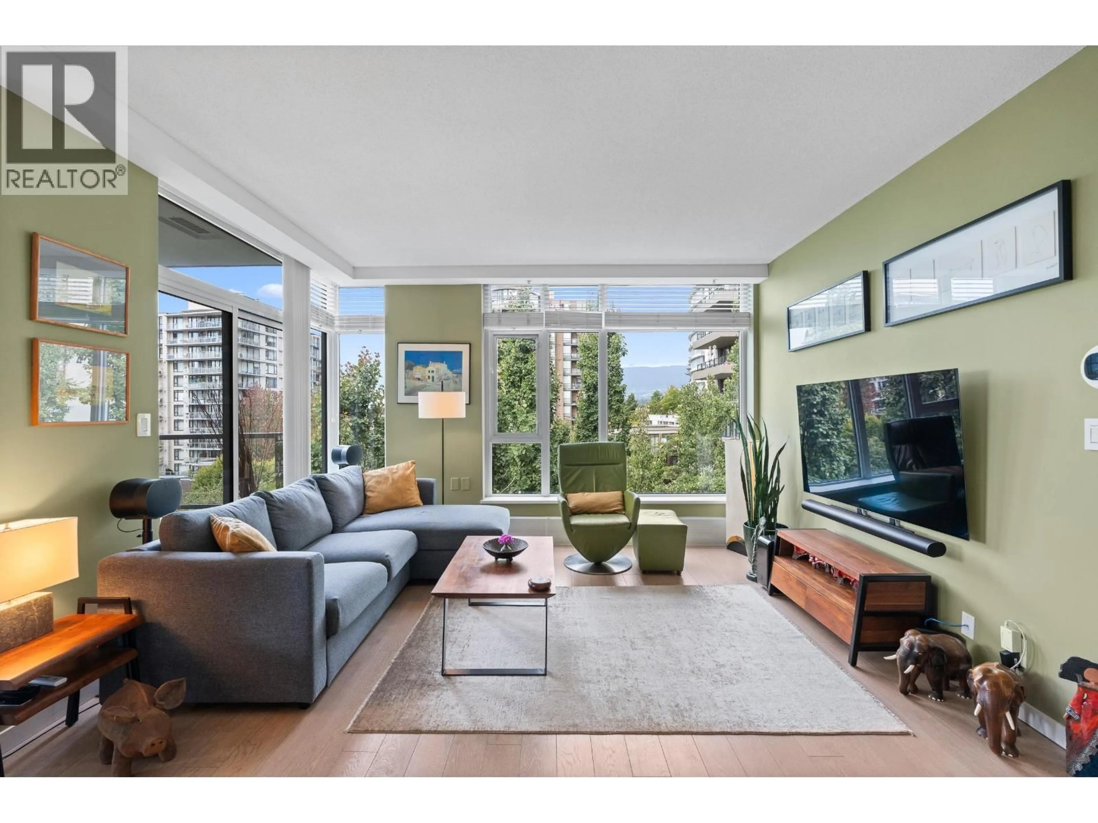 Living room with furniture, unknown for 308 - 135 2ND STREET, North Vancouver British Columbia V7M0C5