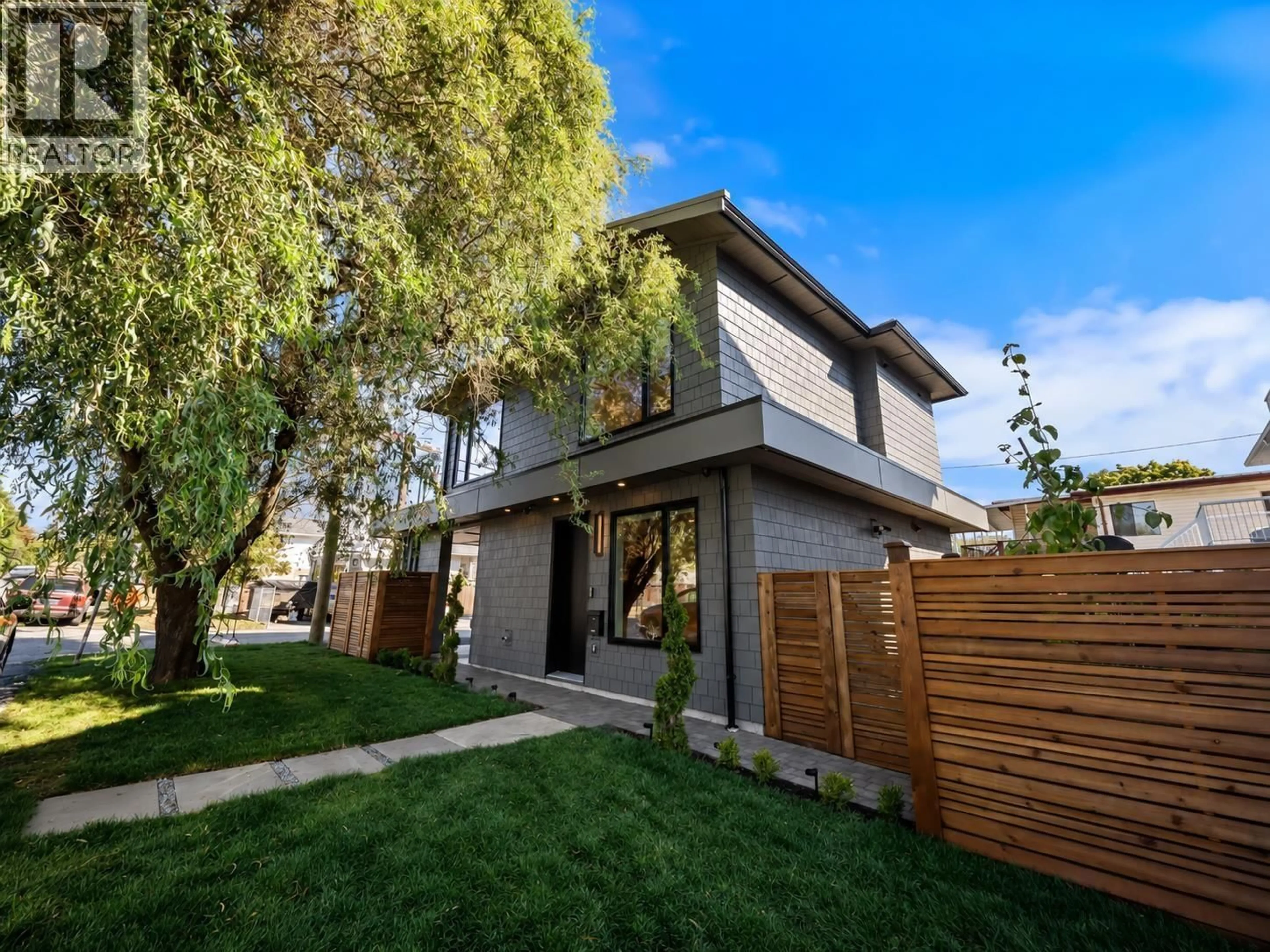 Unknown for 2866 SEMLIN DRIVE, Vancouver British Columbia V5N2C5