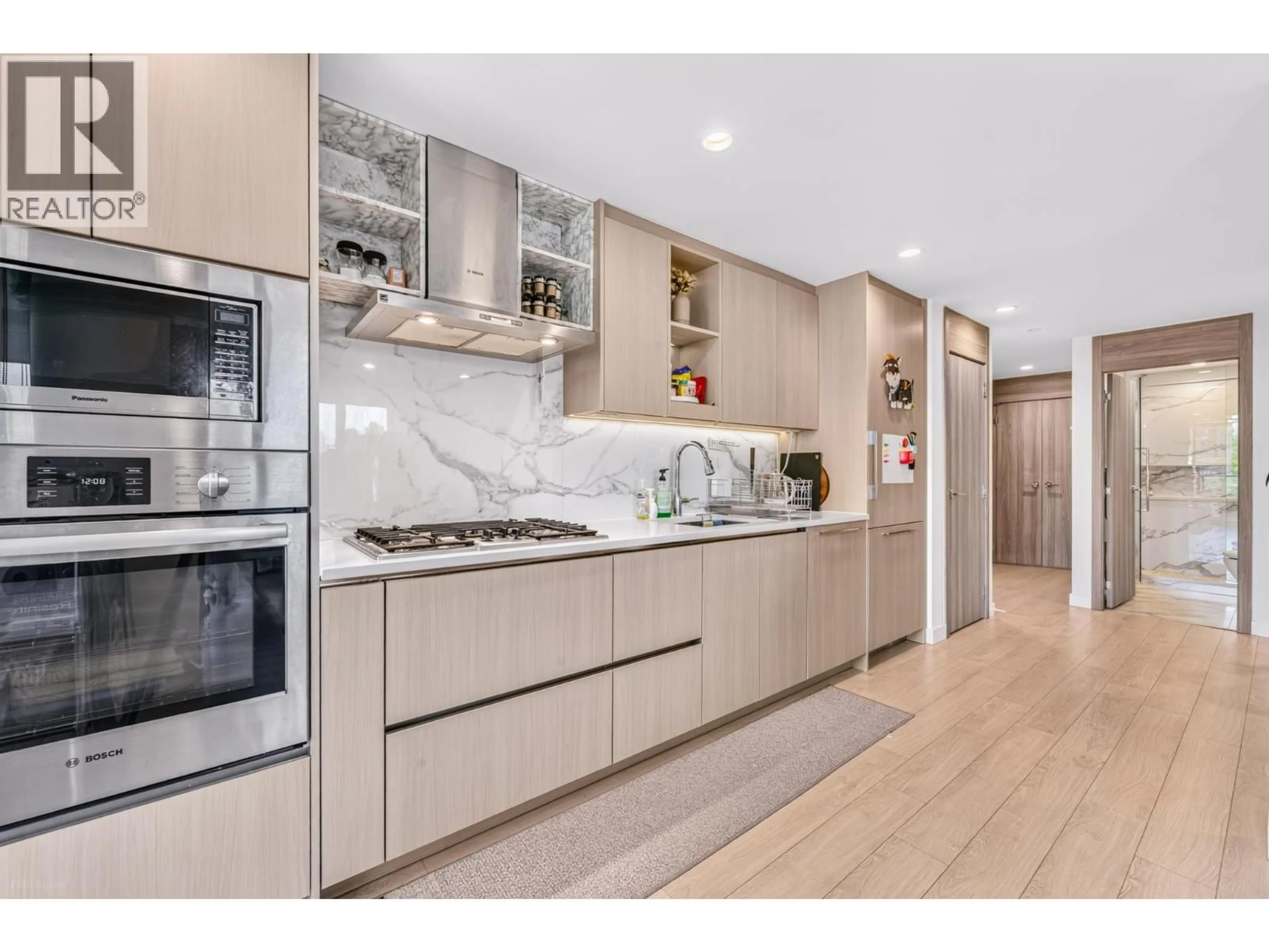 Contemporary kitchen, unknown for 604 - 4880 LOUGHEED HIGHWAY, Burnaby British Columbia V5C0N1