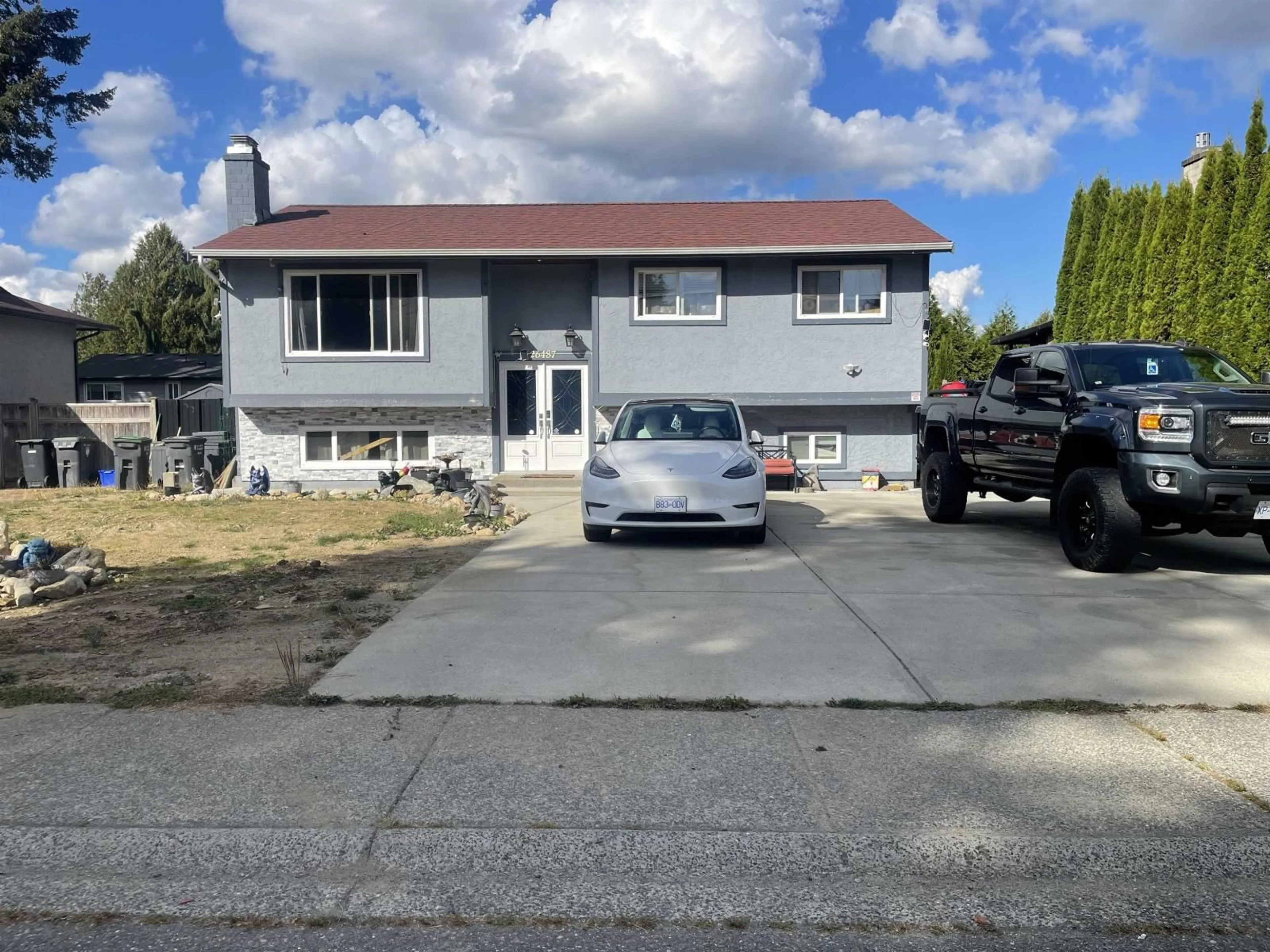 Home with vinyl exterior material, street for 26487 30 AVENUE, Langley British Columbia V4W3B6