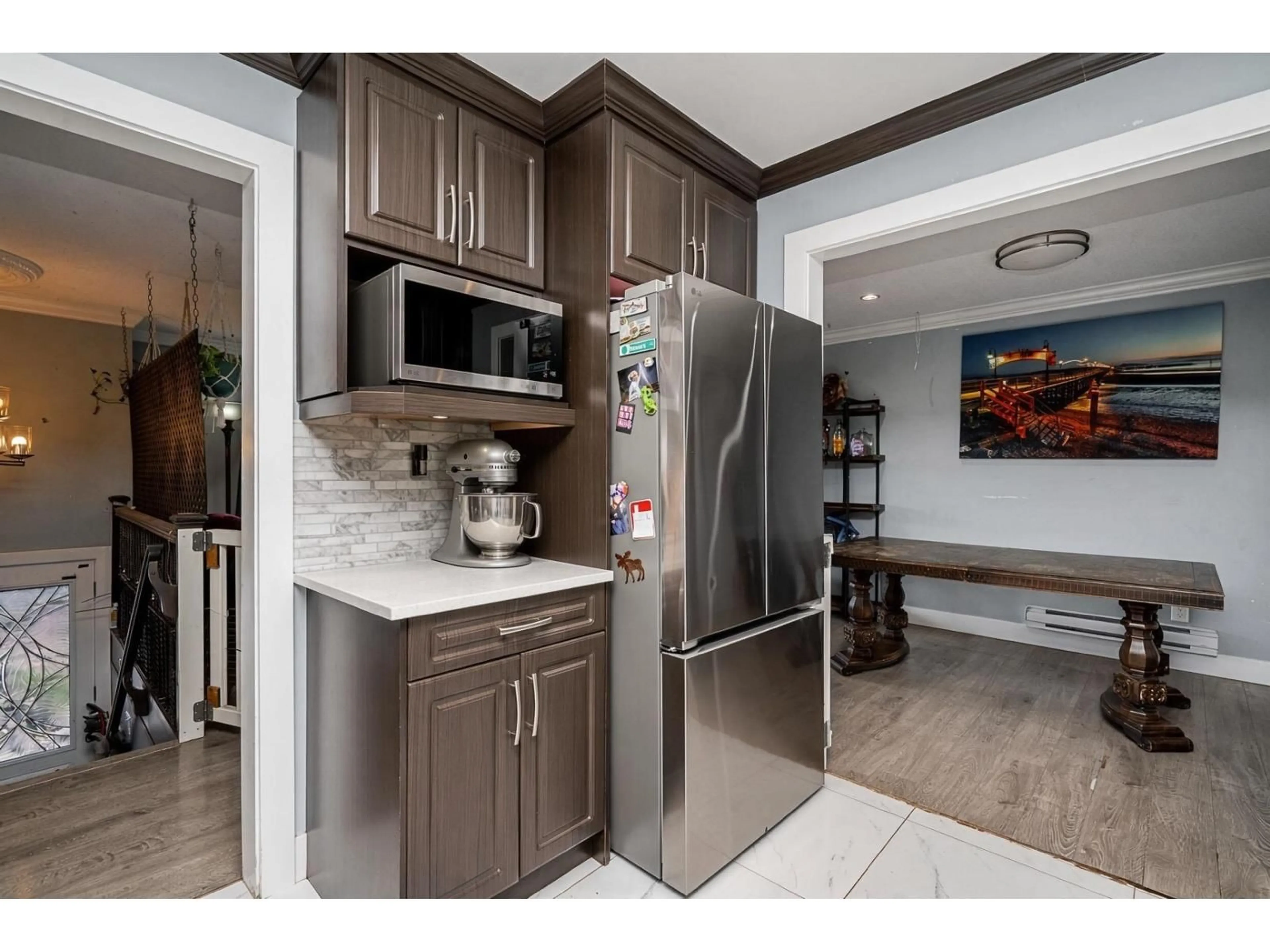 Open concept kitchen, ceramic/tile floor for 26487 30 AVENUE, Langley British Columbia V4W3B6