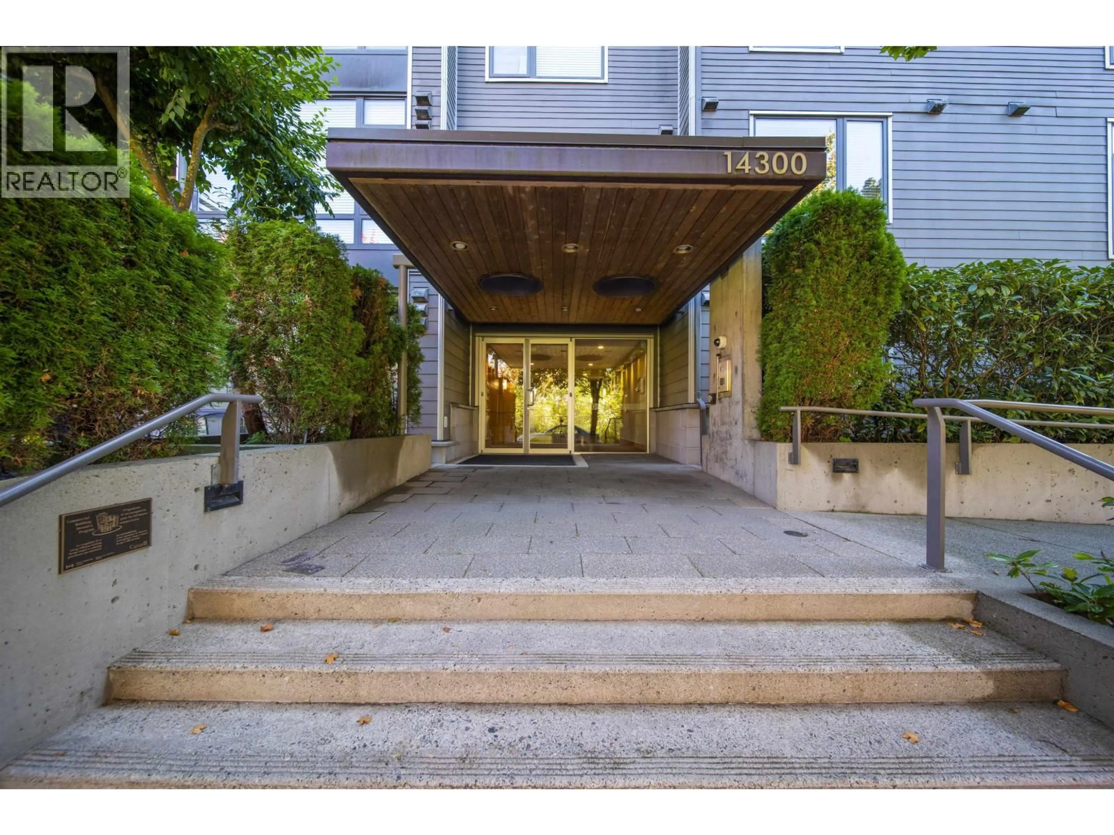 Indoor foyer for 207 - 14300 RIVERPORT WAY, Richmond British Columbia V6W0A4