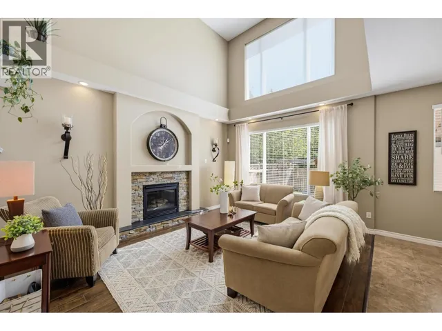 24070 HILL AVENUE, Maple Ridge 3