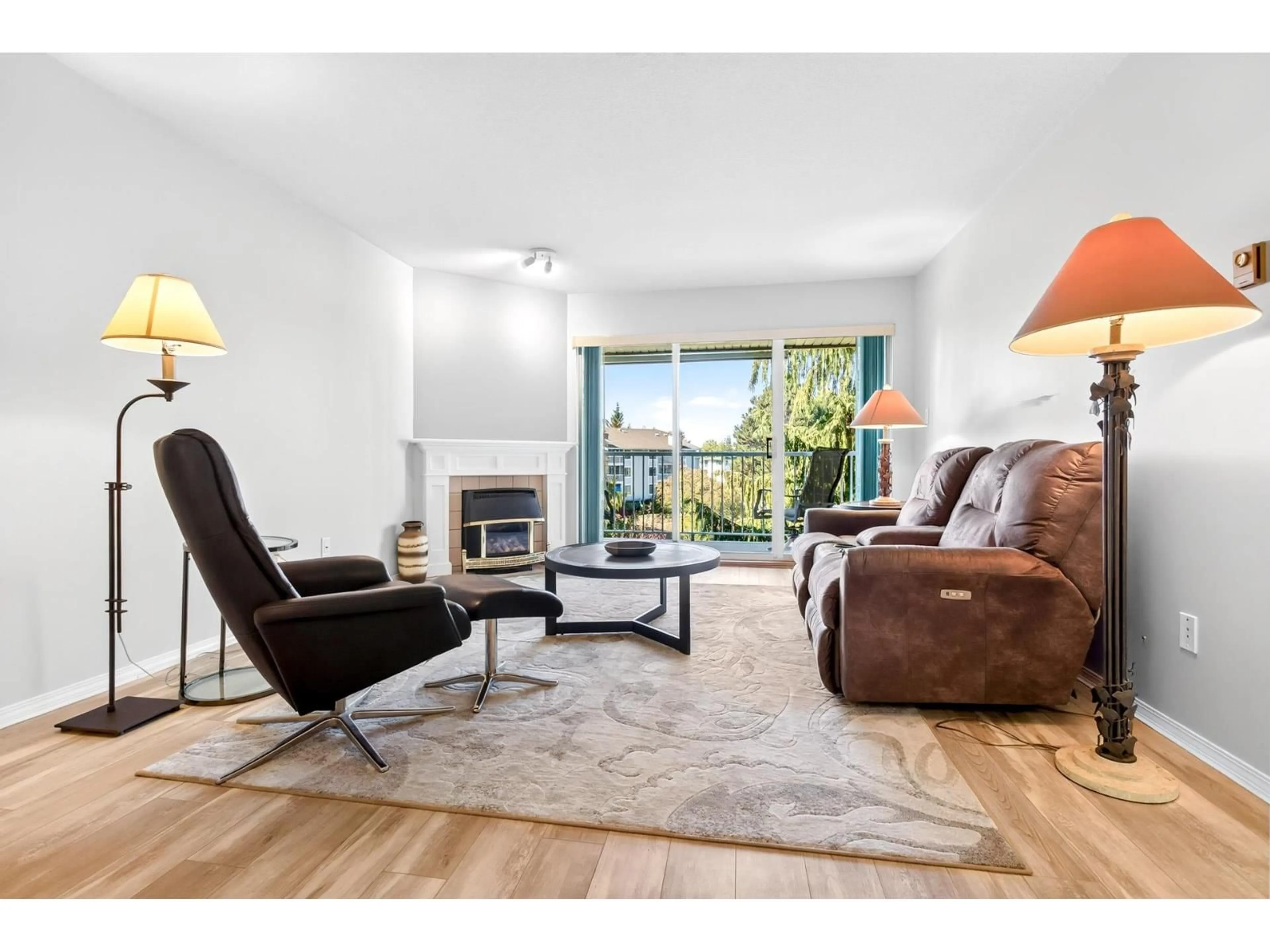Living room with furniture, unknown for 305 - 5360 205 STREET, Langley British Columbia V3A7Y6