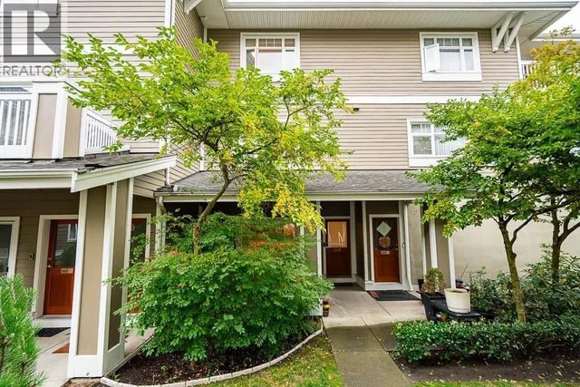 160 - 7388 MACPHERSON AVENUE, Burnaby 3