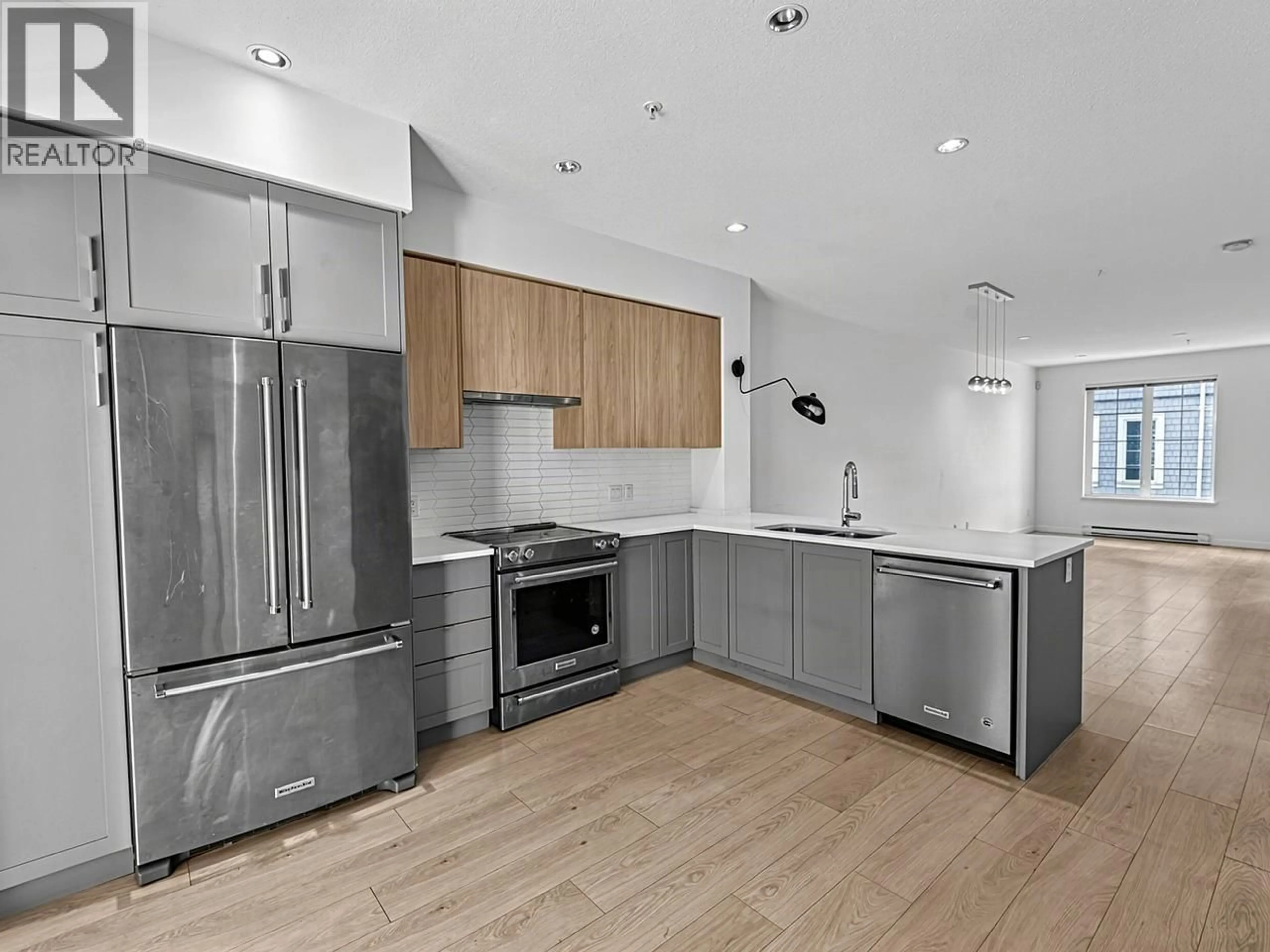 Open concept kitchen, unknown for 17 - 2560 PITT RIVER ROAD, Port Coquitlam British Columbia V3C0G6