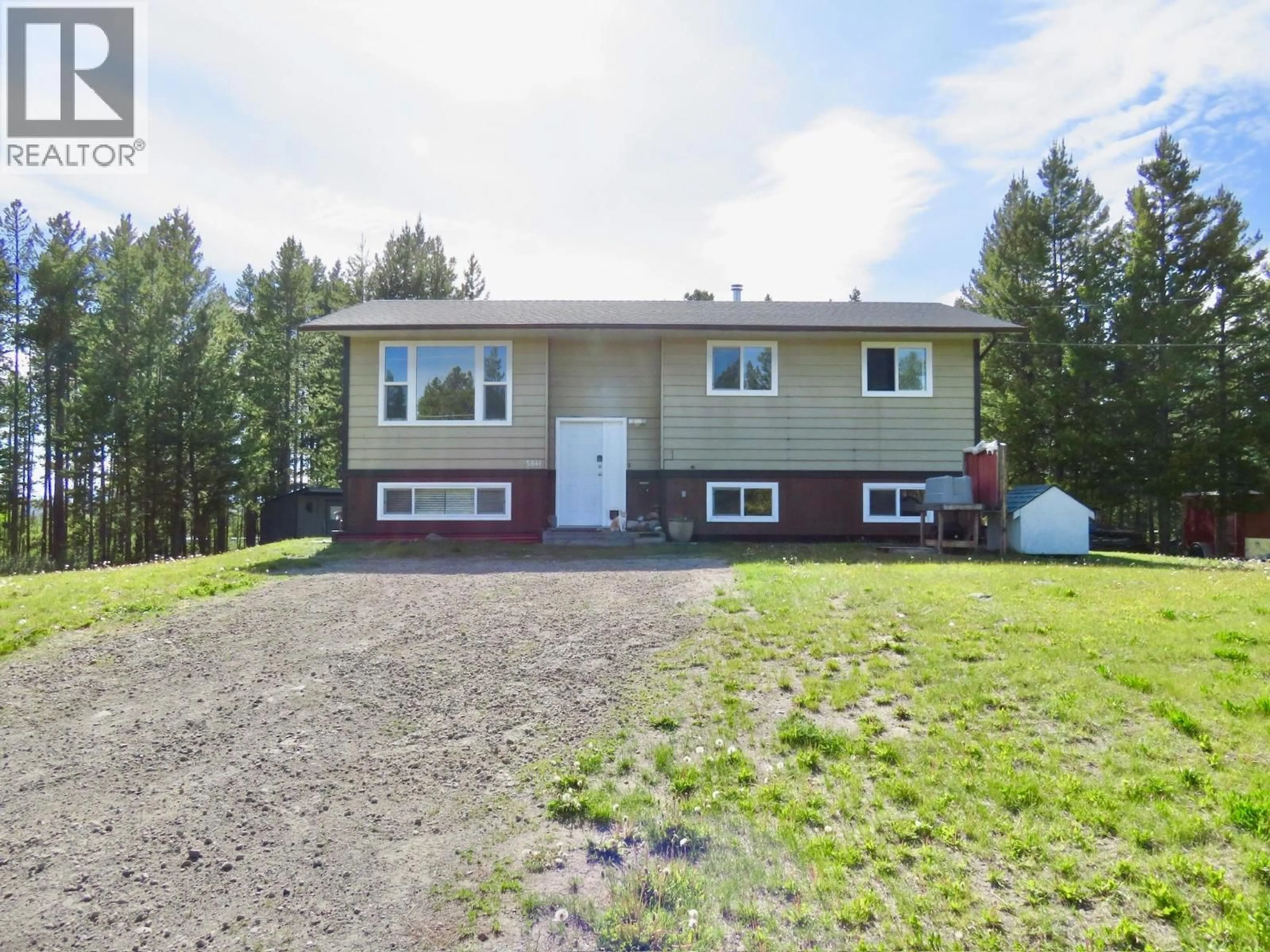 Home with vinyl exterior material, unknown for 5841 THOMPSON ROAD, Chilcotin British Columbia V0L1R0
