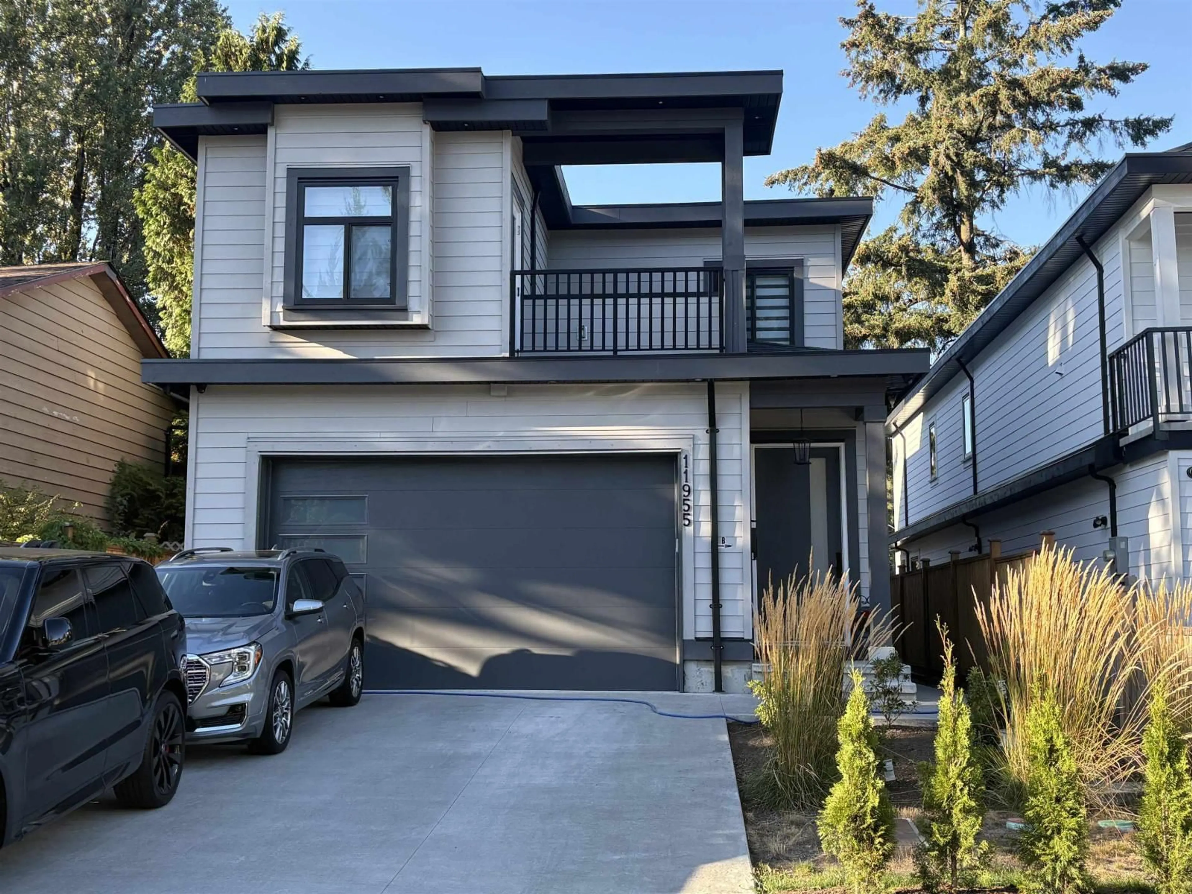 Home with vinyl exterior material, street for 11955 GILMORE CRESCENT NORTHEAST, Delta British Columbia V4C1L2