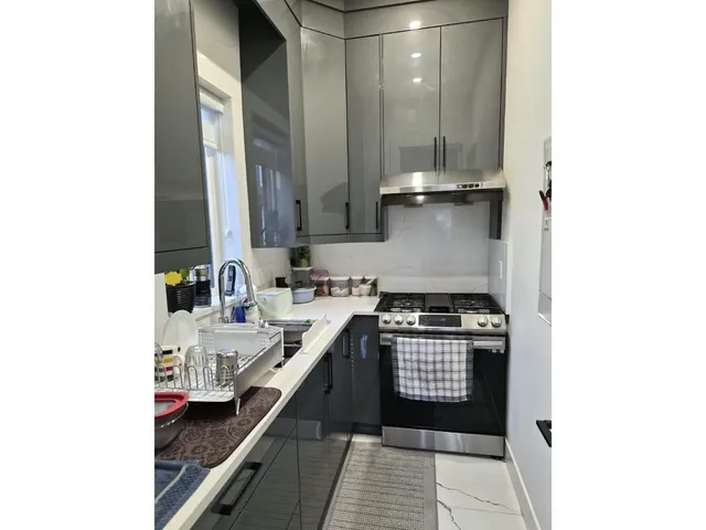 11955 GILMORE CRESCENT NORTHEAST, Delta 5