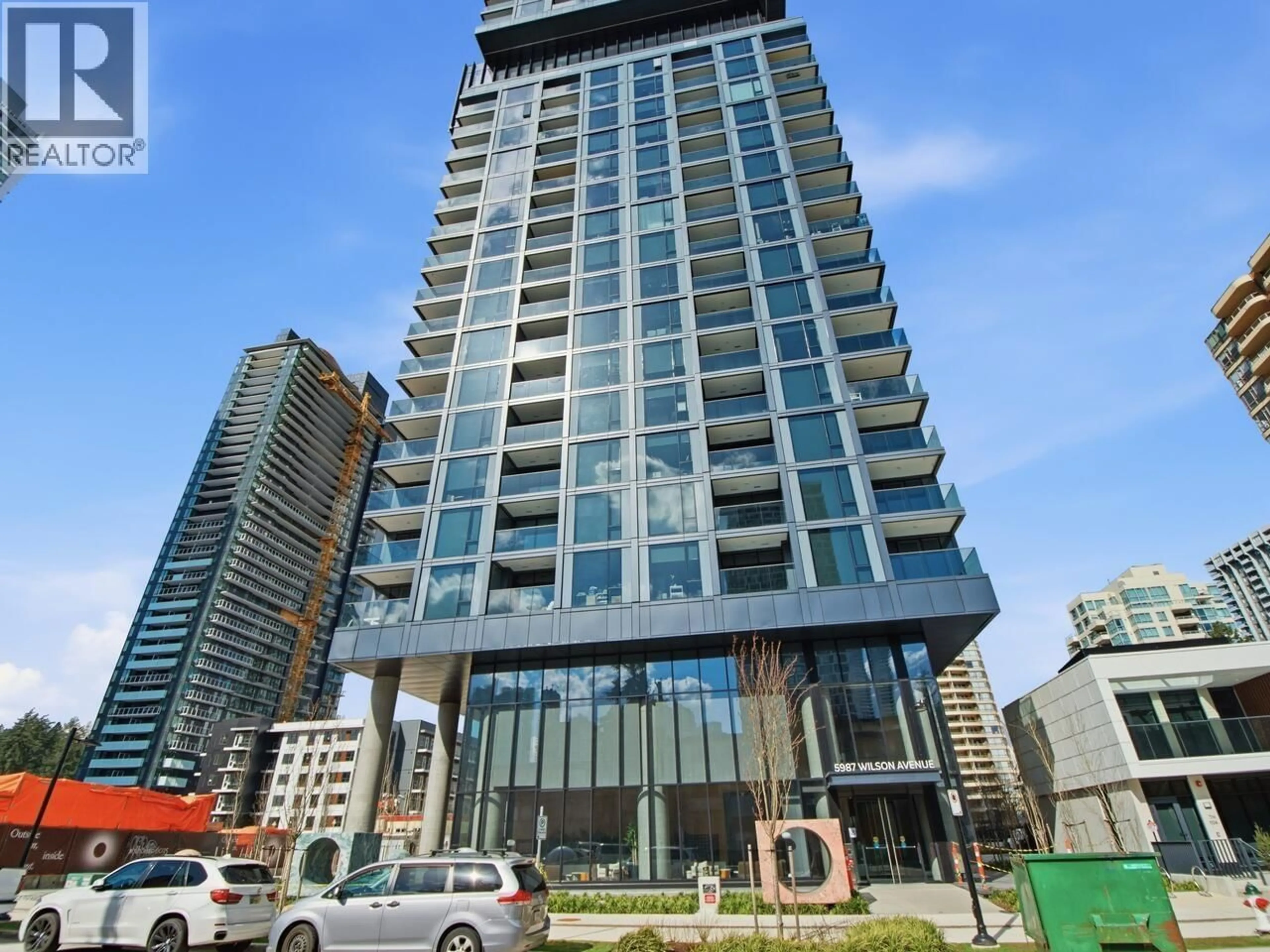 Indoor foyer for 607 - 5987 WILSON AVENUE, Burnaby British Columbia V5H0L7