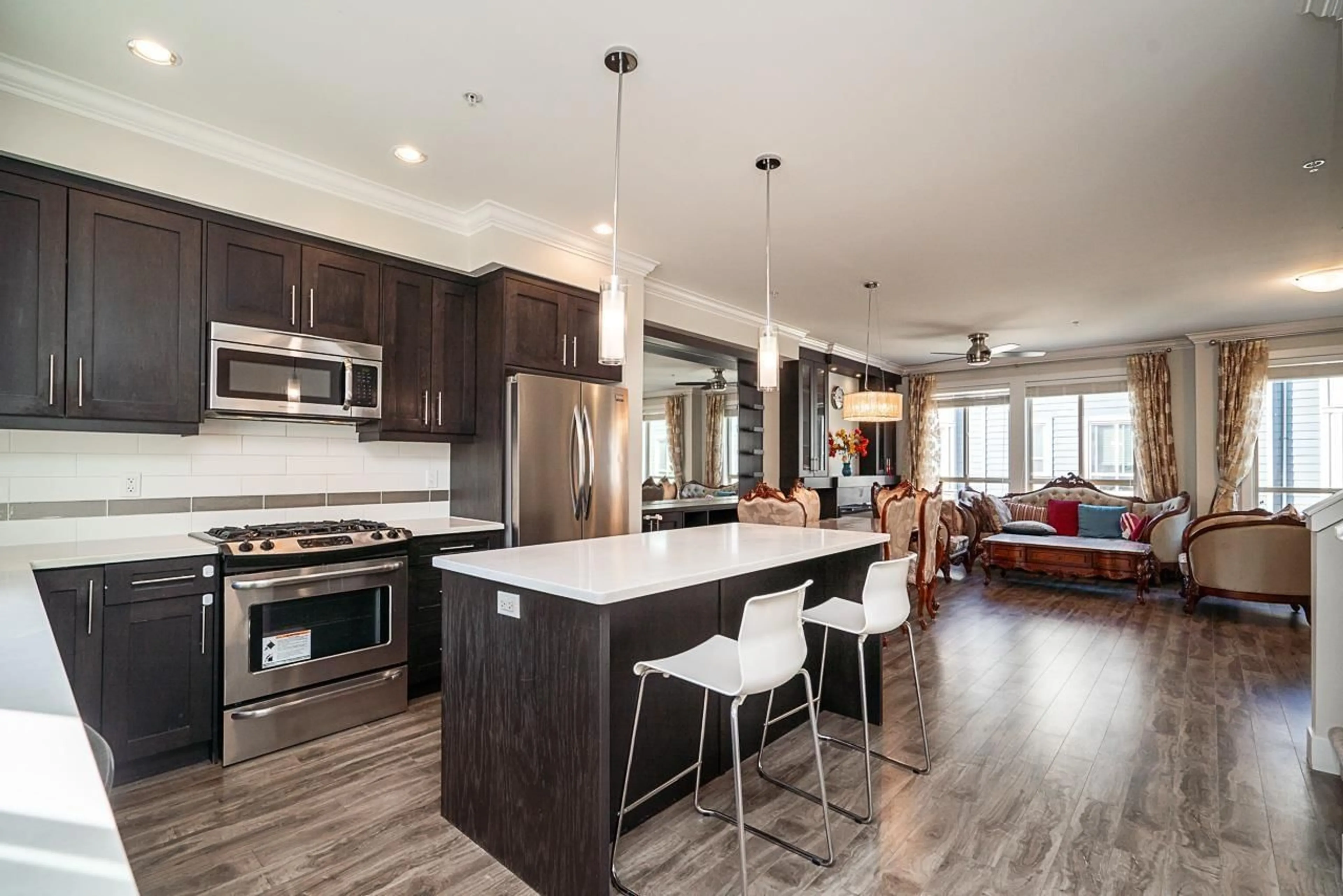 Open concept kitchen, unknown for 14 - 19913 70 AVENUE, Langley British Columbia V2Y0S9