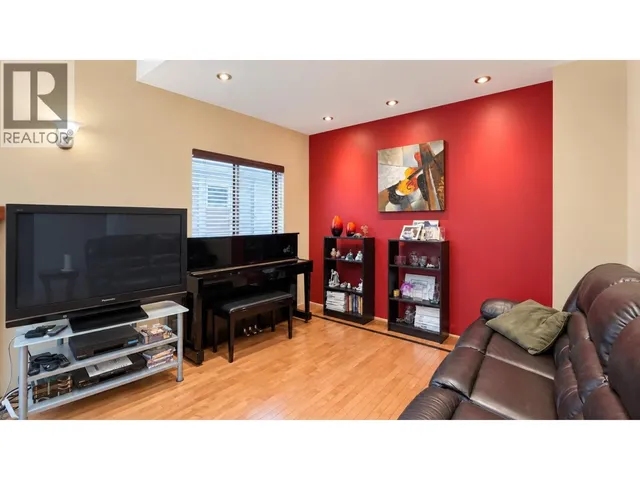 3841 23RD AVENUE, Vancouver 5