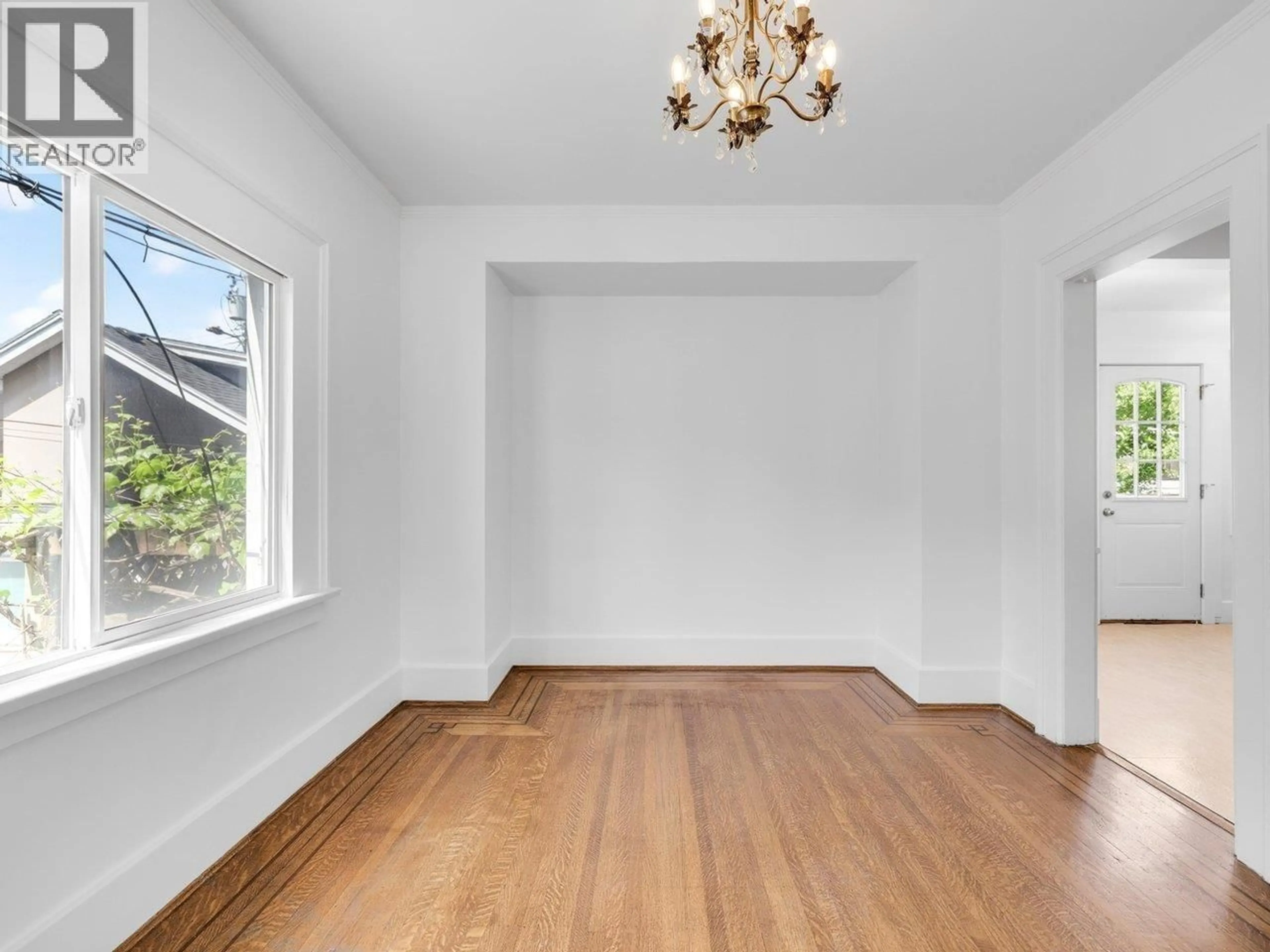 A pic of a room for 2087 26TH AVENUE, Vancouver British Columbia V5N2W3