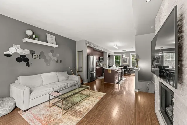 38 - 18983 72A AVENUE, Surrey 2