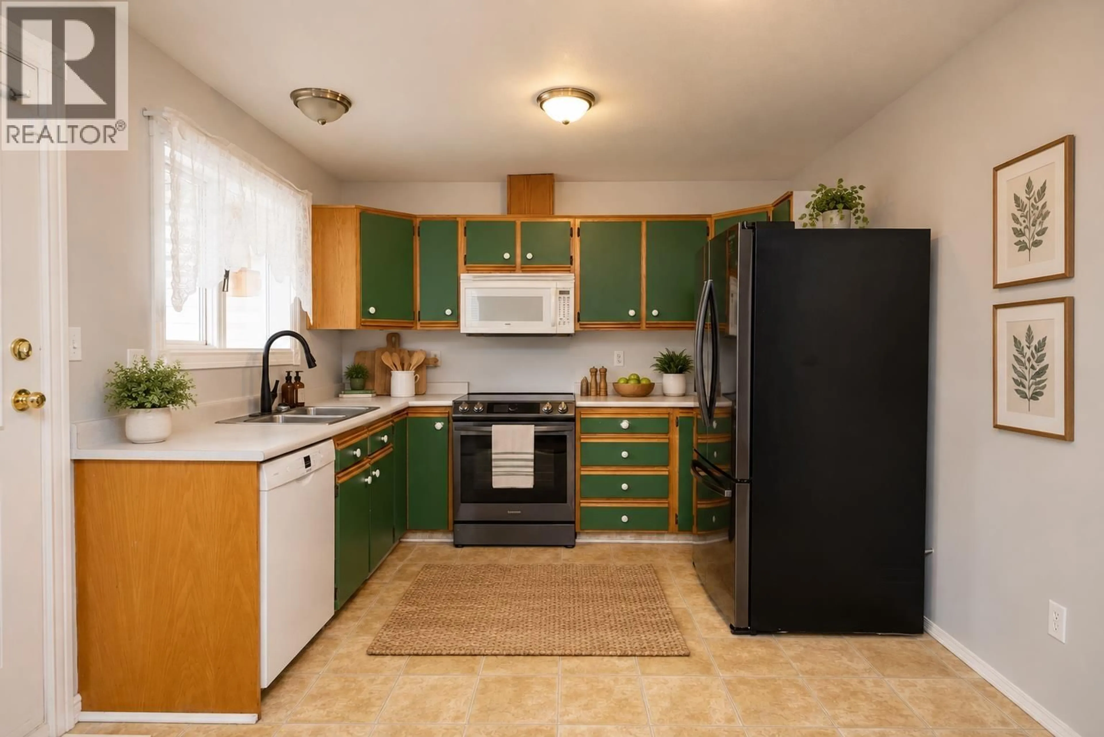 Standard kitchen, unknown for 1240 MONKLEY AVENUE, Prince George British Columbia V2L4G6