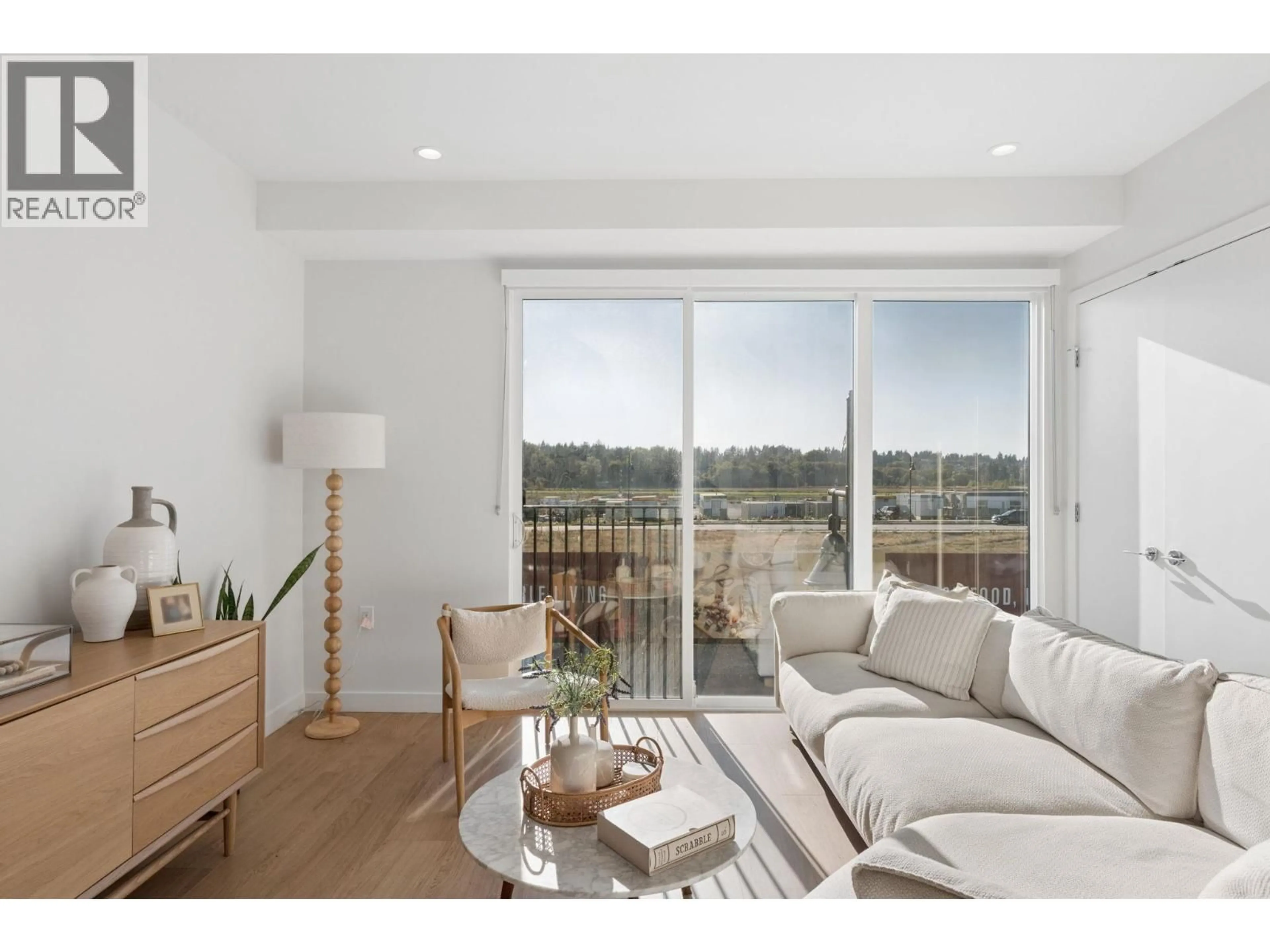 Living room with furniture, wood/laminate floor for 26 - 6340 MARKET AVENUE, Tsawwassen British Columbia V4L0B1
