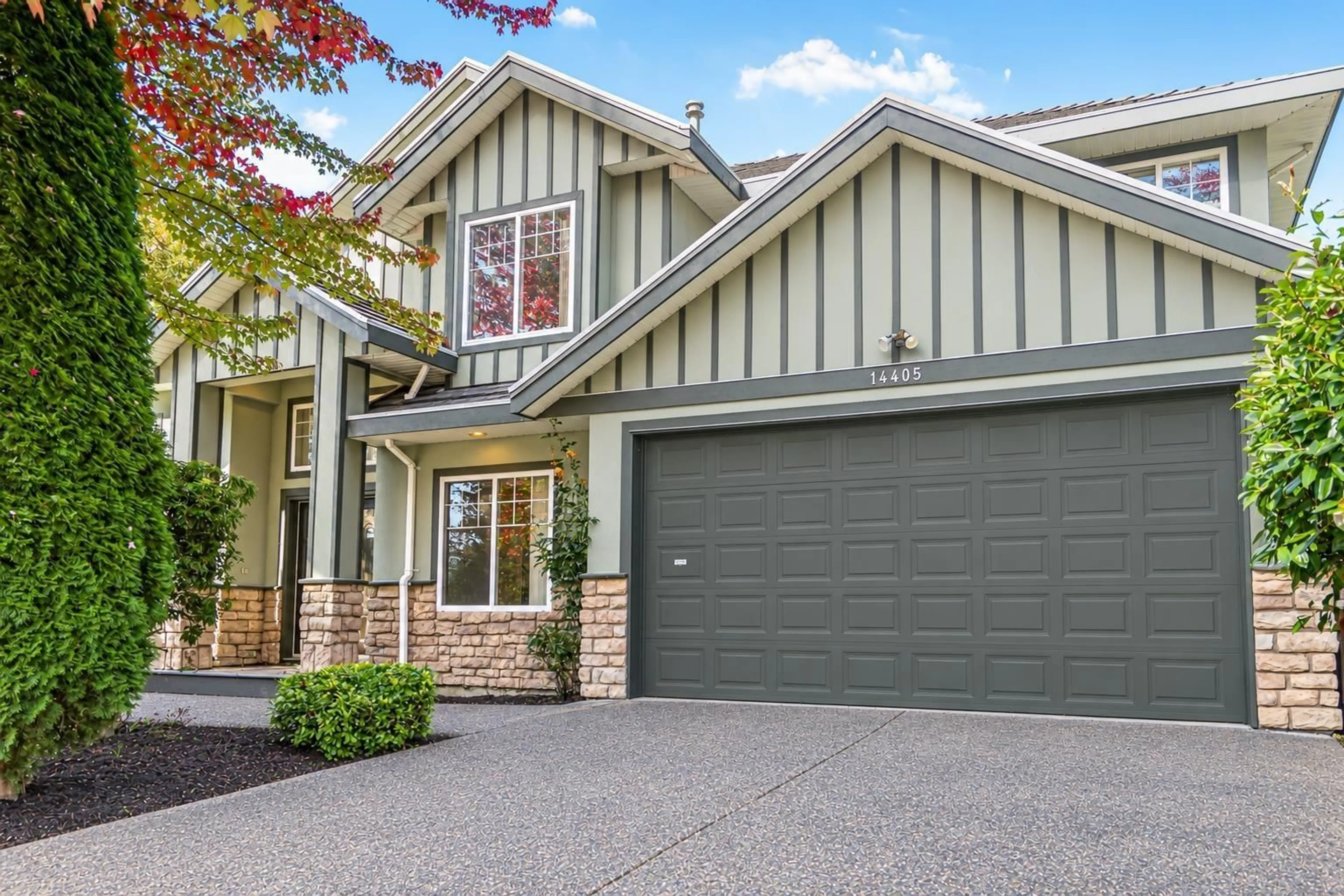 Home with vinyl exterior material, street for 14405 89A AVENUE, Surrey British Columbia V3R1A3