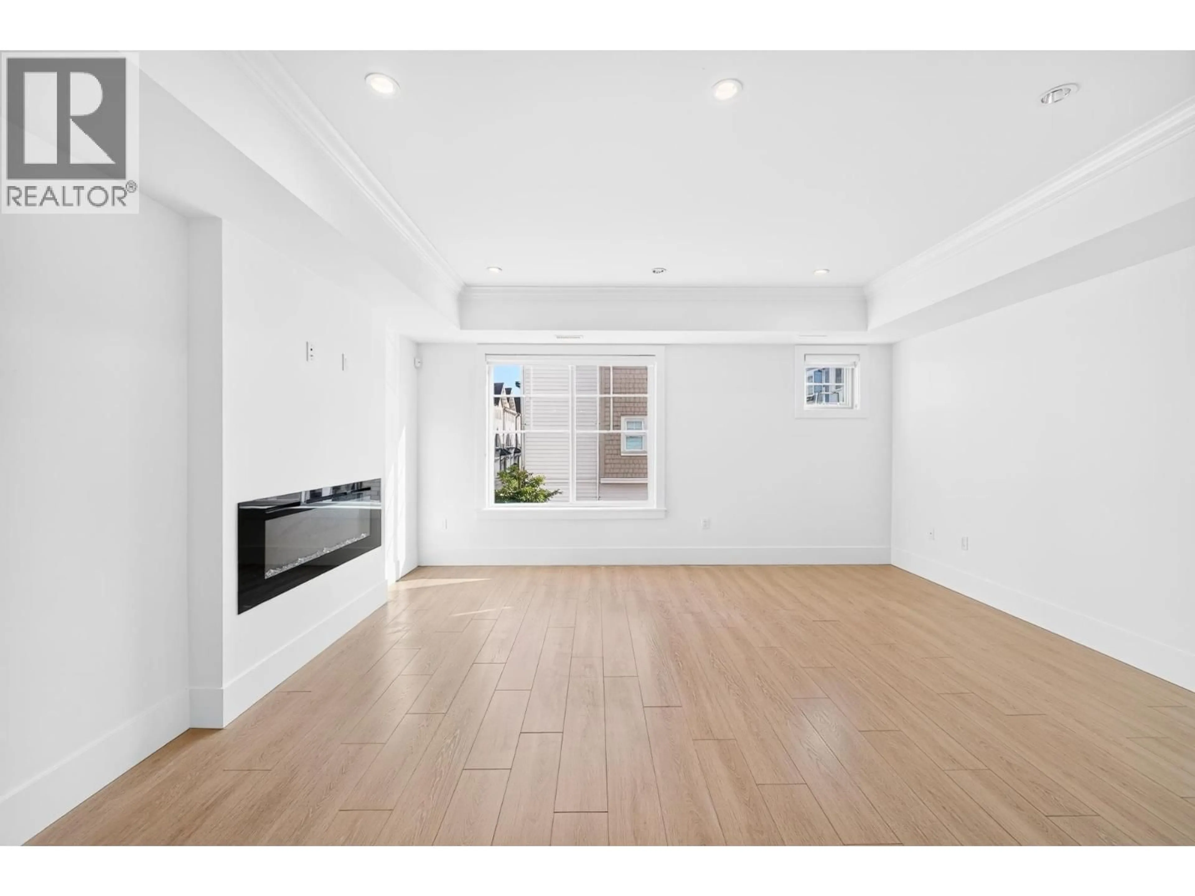 A pic of a room for 17 - 9211 MCKIM WAY, Richmond British Columbia V6X0T1