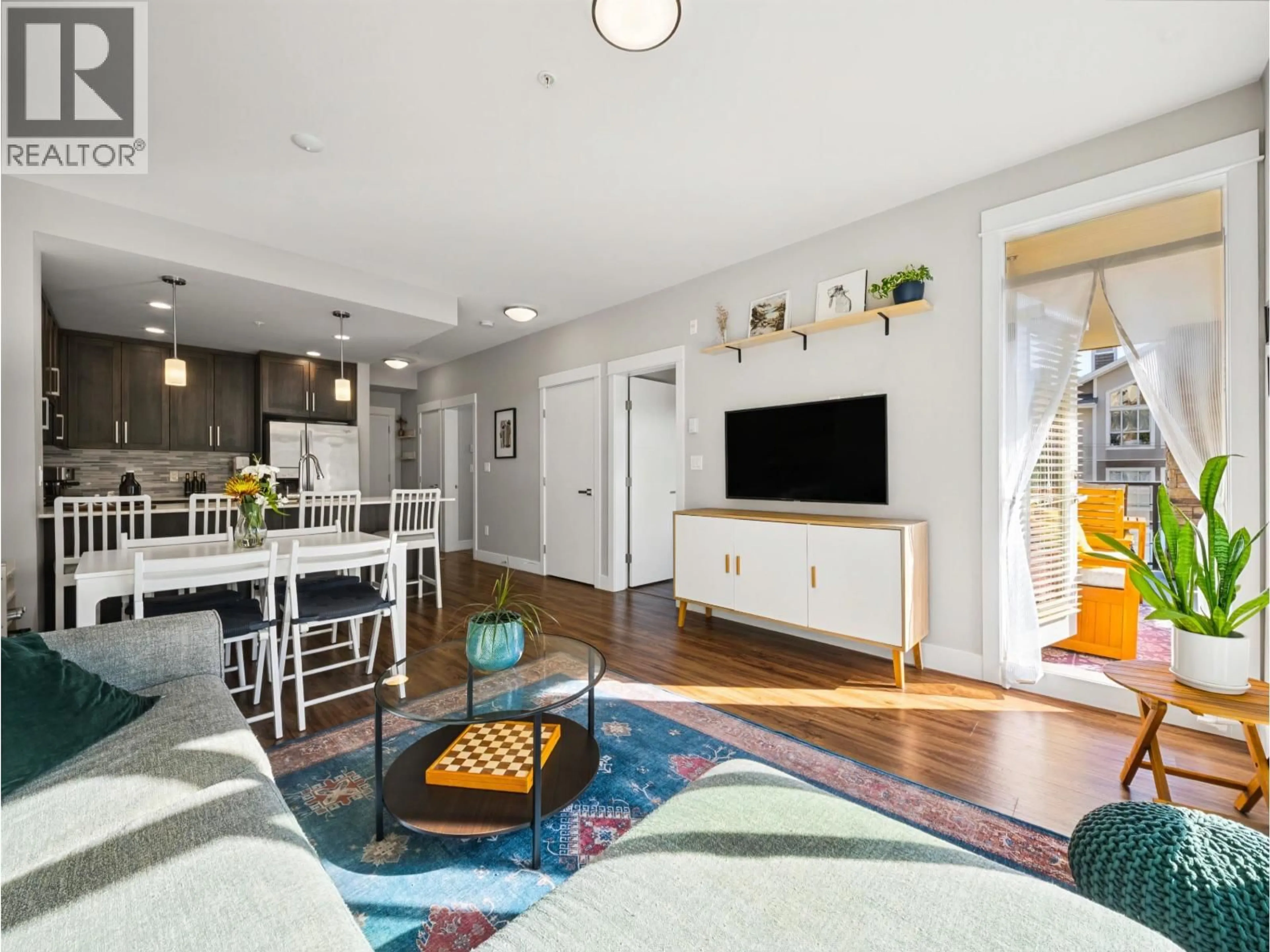 Open concept kitchen, unknown for 301 - 2465 WILSON AVENUE, Port Coquitlam British Columbia V3C0E6