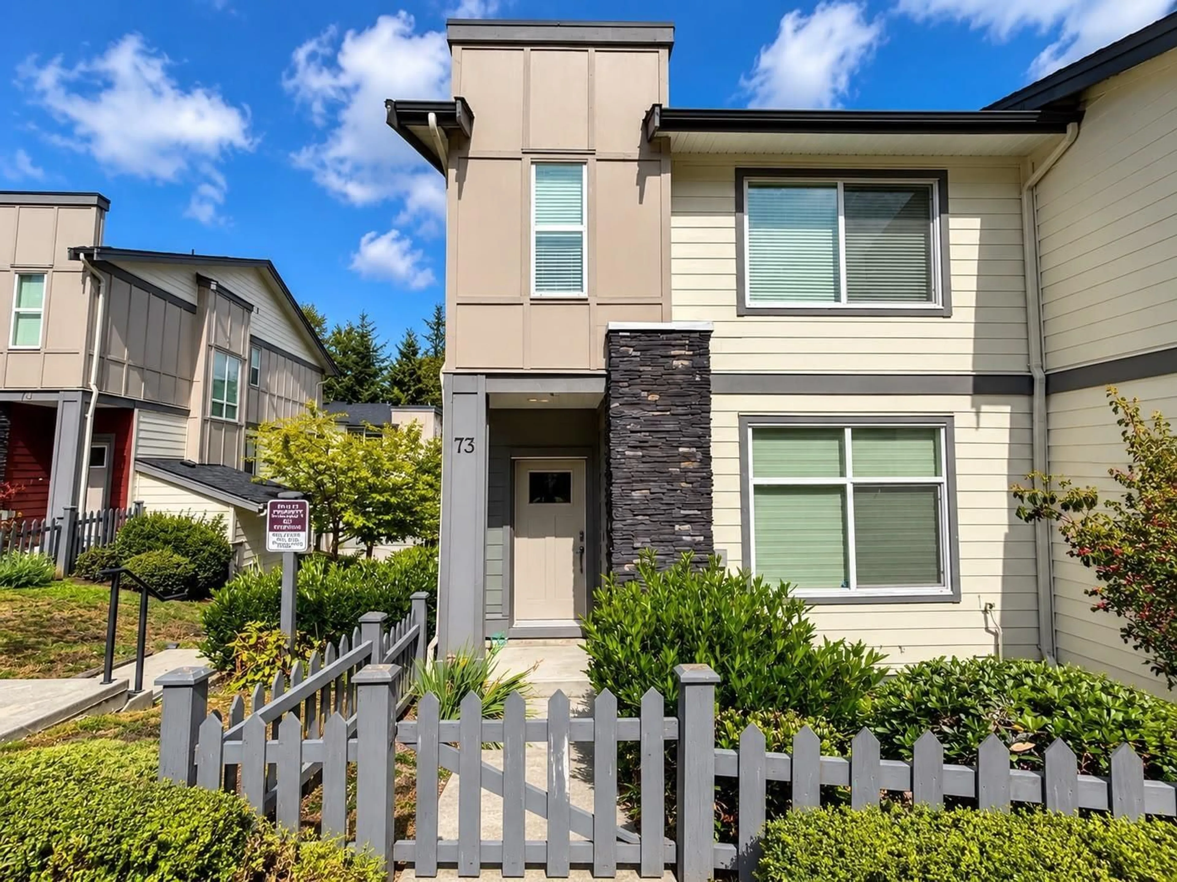 Home with vinyl exterior material, street for 73 - 15665 MOUNTAIN VIEW DRIVE, Surrey British Columbia V3Z0W8