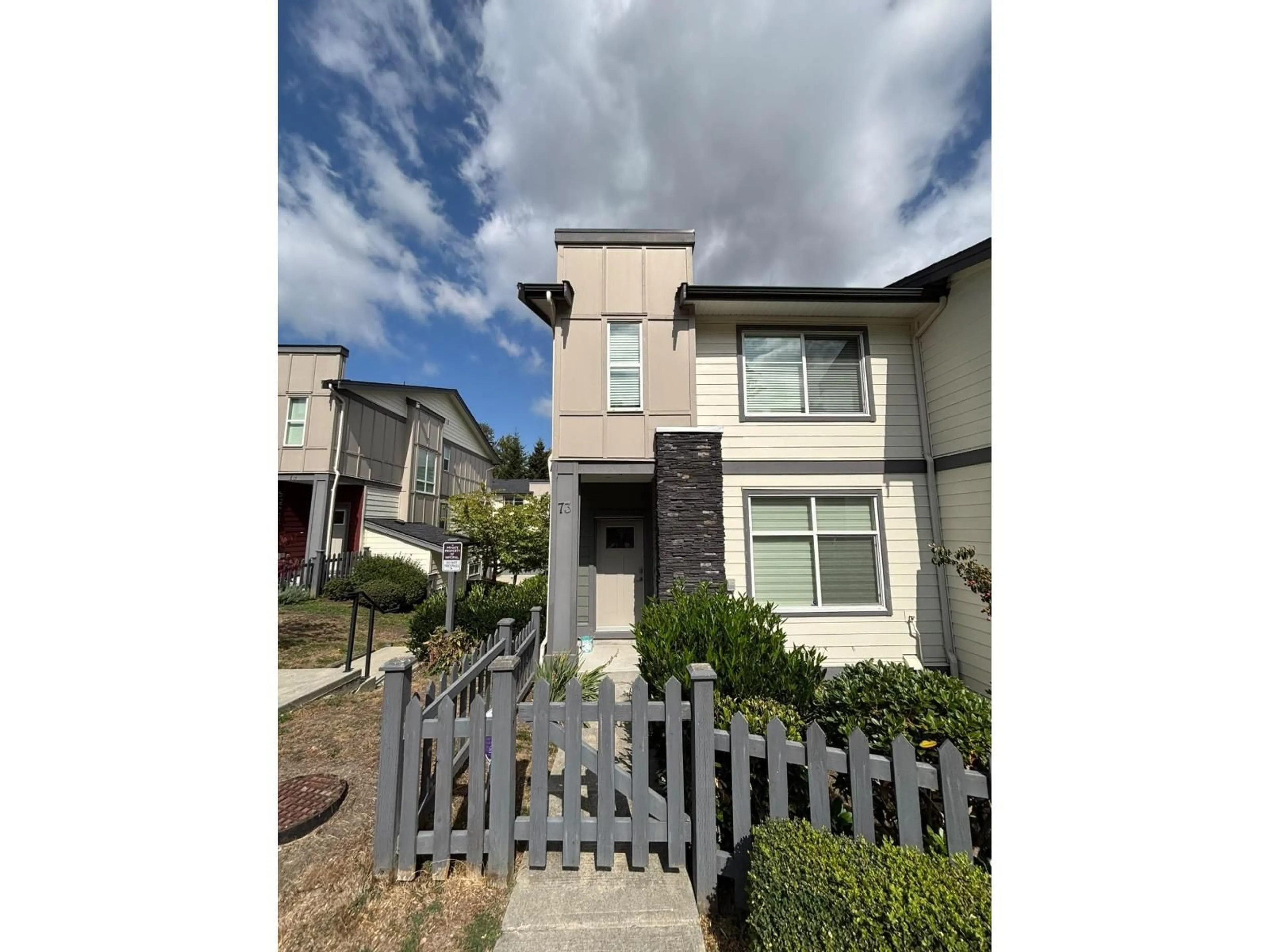 A pic from outside/outdoor area/front of a property/back of a property/a pic from drone, street for 73 - 15665 MOUNTAIN VIEW DRIVE, Surrey British Columbia V3Z0W8