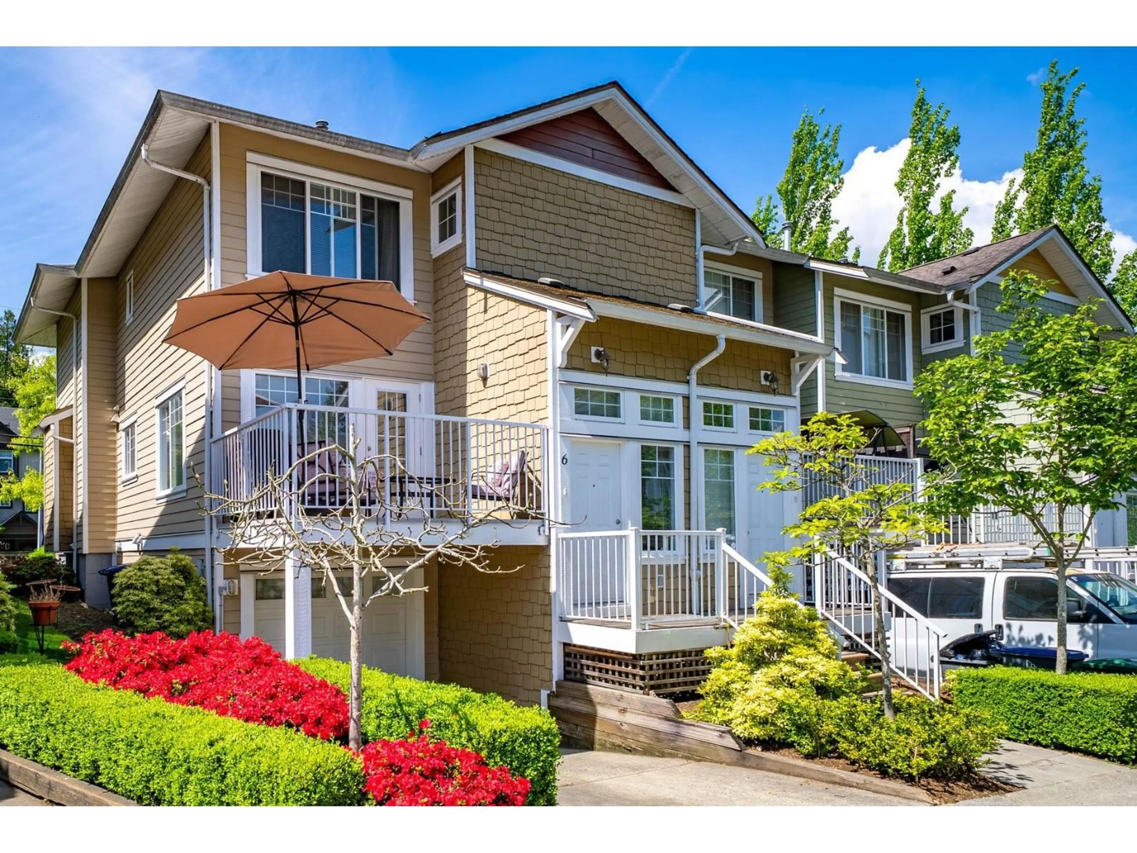 Unknown for 6 - 6110 138 STREET, Surrey British Columbia V3X3V6