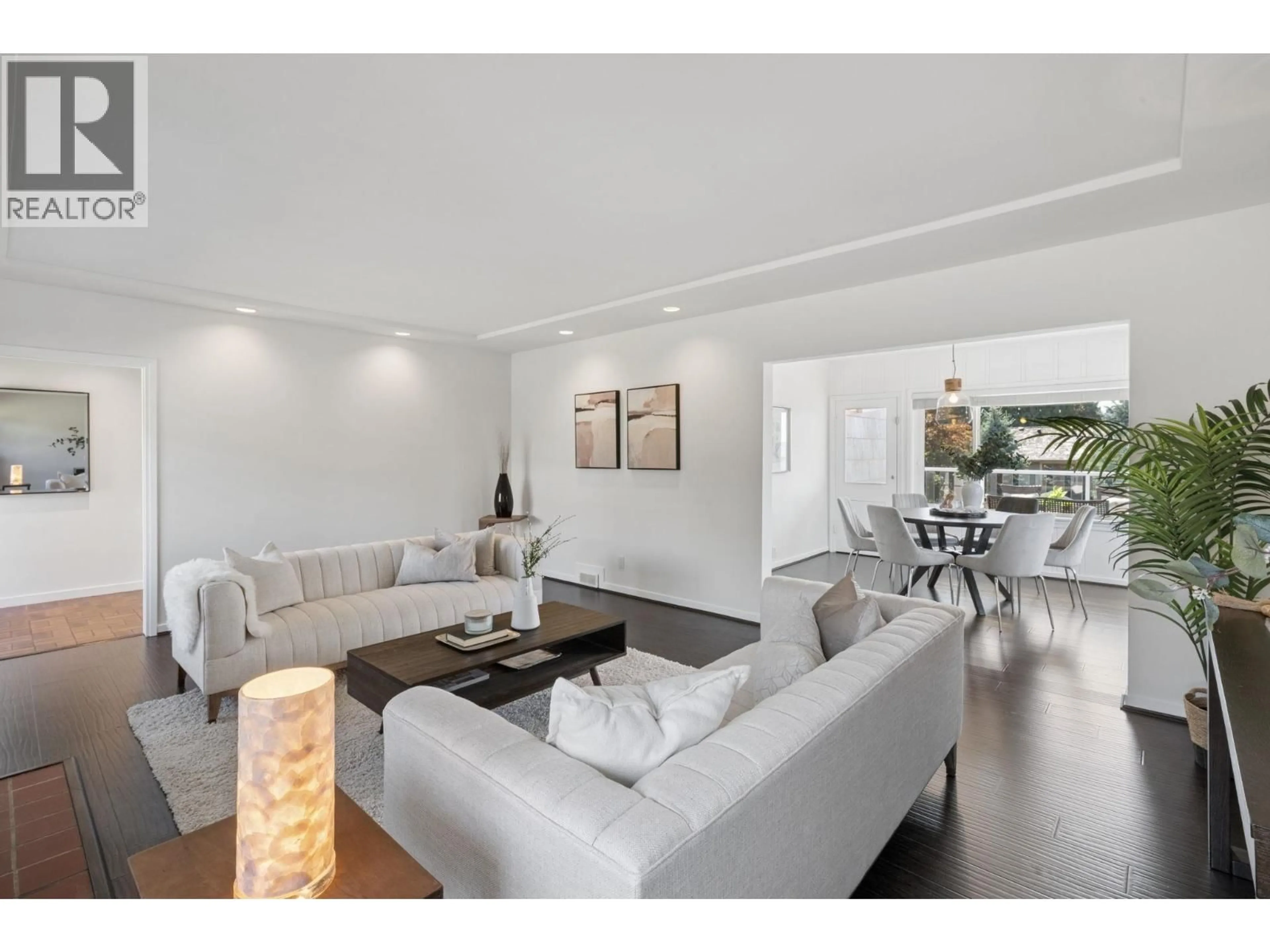 Living room with furniture, unknown for 2288 KINGS AVENUE, West Vancouver British Columbia V7V2C2