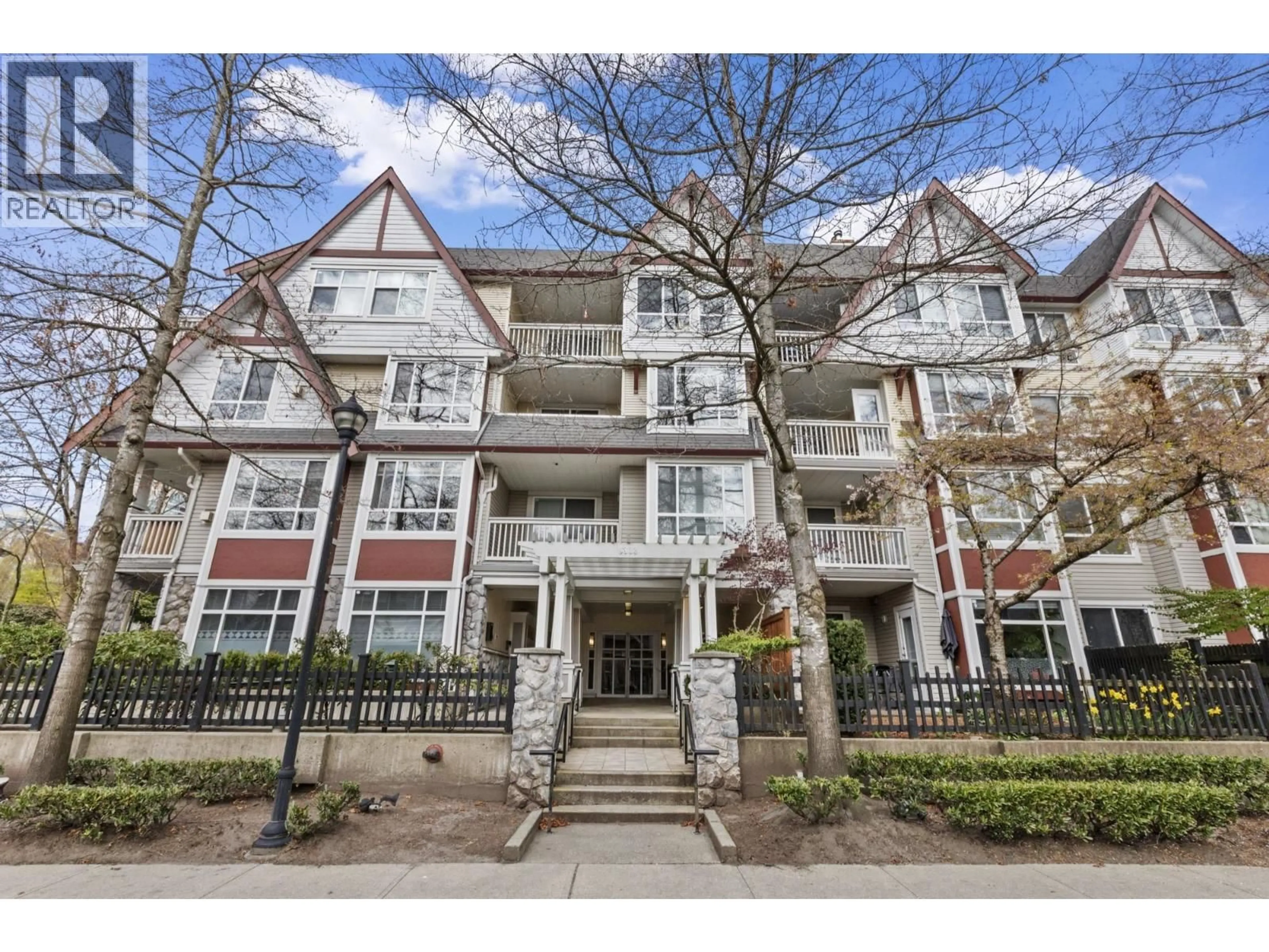 Unknown for 322 - 6833 VILLAGE, Burnaby British Columbia V5E4M1