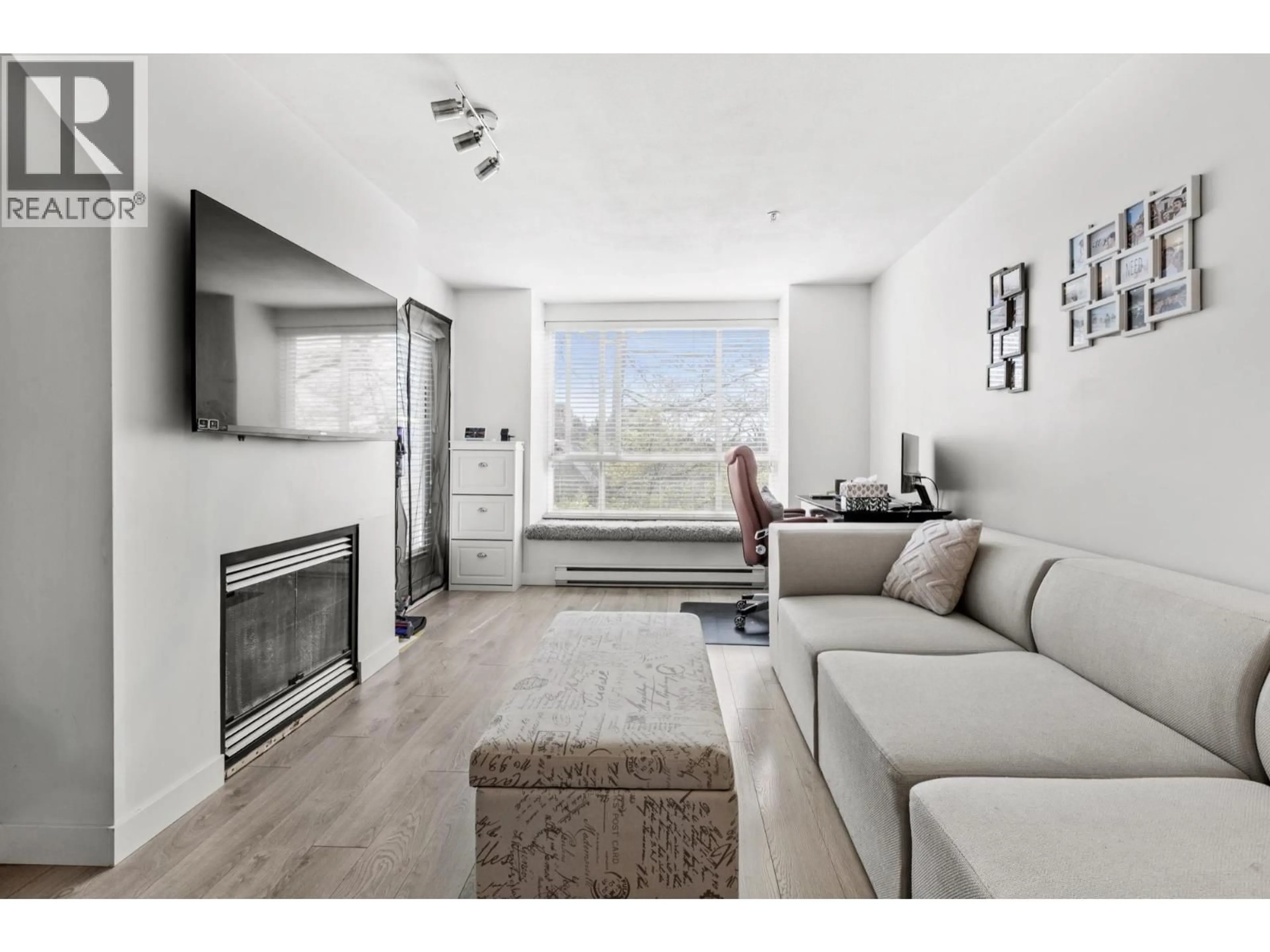 Living room with furniture, unknown for 322 - 6833 VILLAGE, Burnaby British Columbia V5E4M1