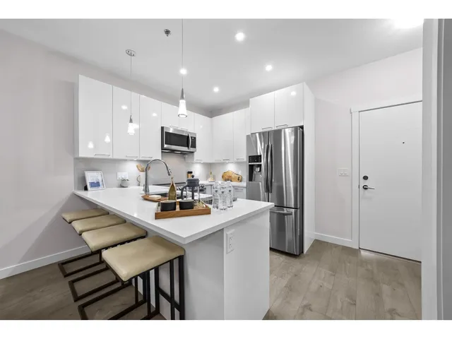 212 - 7375 HORNE STREET, Mission 2