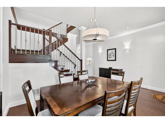 8266 211 STREET, Langley 5