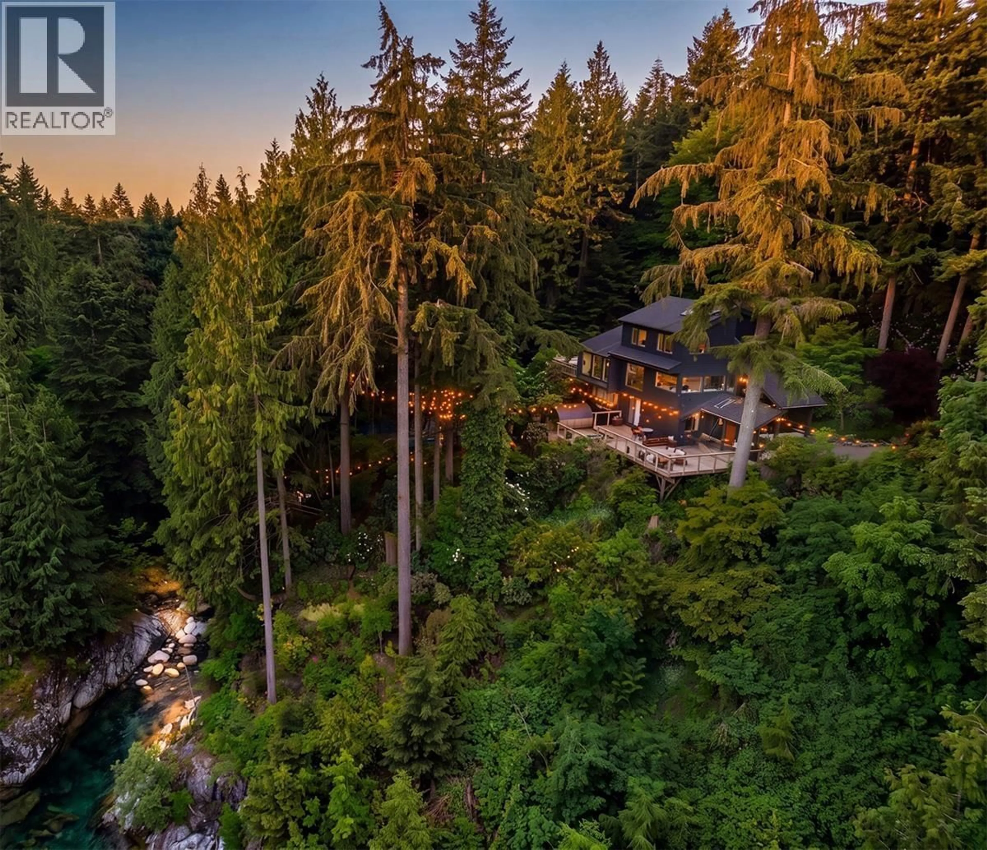 A pic from outside/outdoor area/front of a property/back of a property/a pic from drone, water/lake/river/ocean view for 4440 MARION ROAD, North Vancouver British Columbia V7K2V2