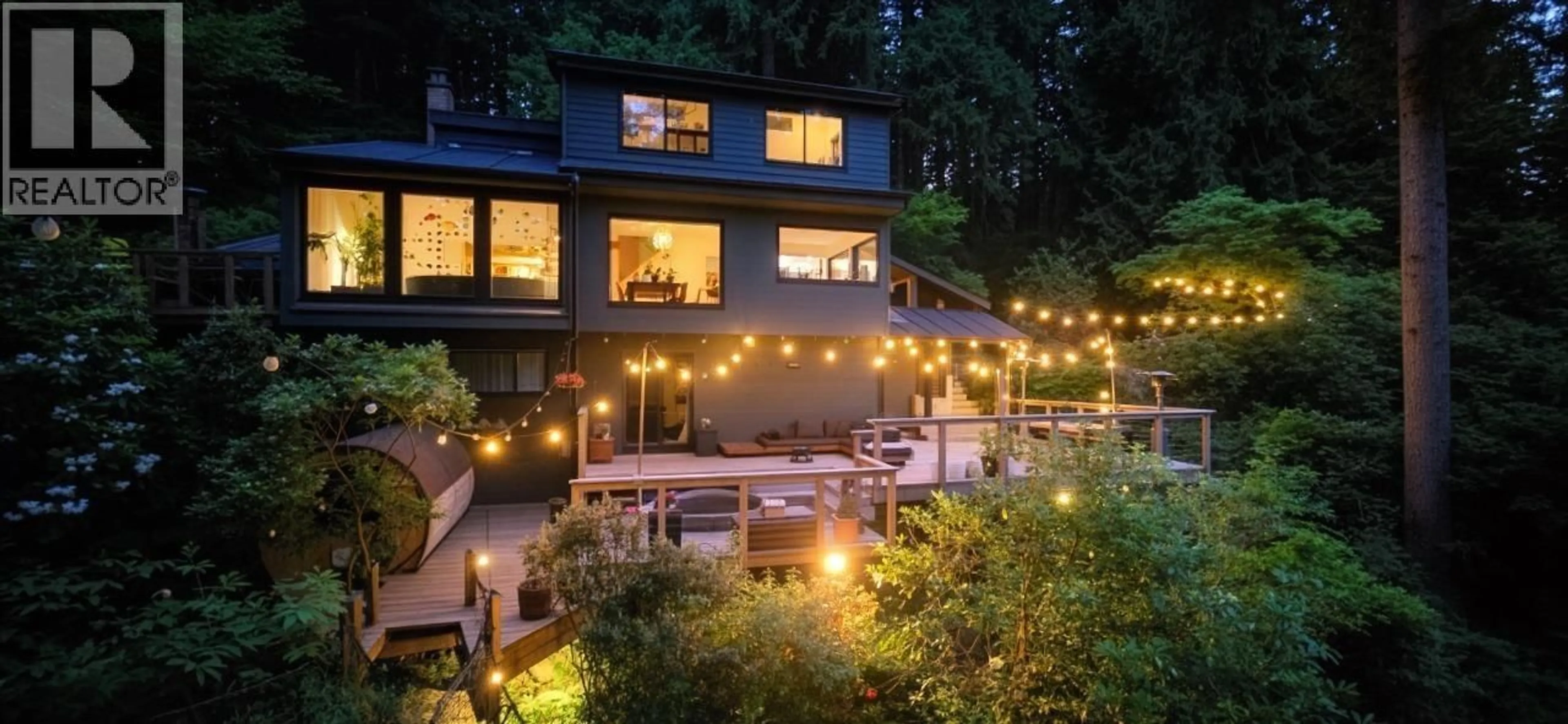 Patio, unknown for 4440 MARION ROAD, North Vancouver British Columbia V7K2V2
