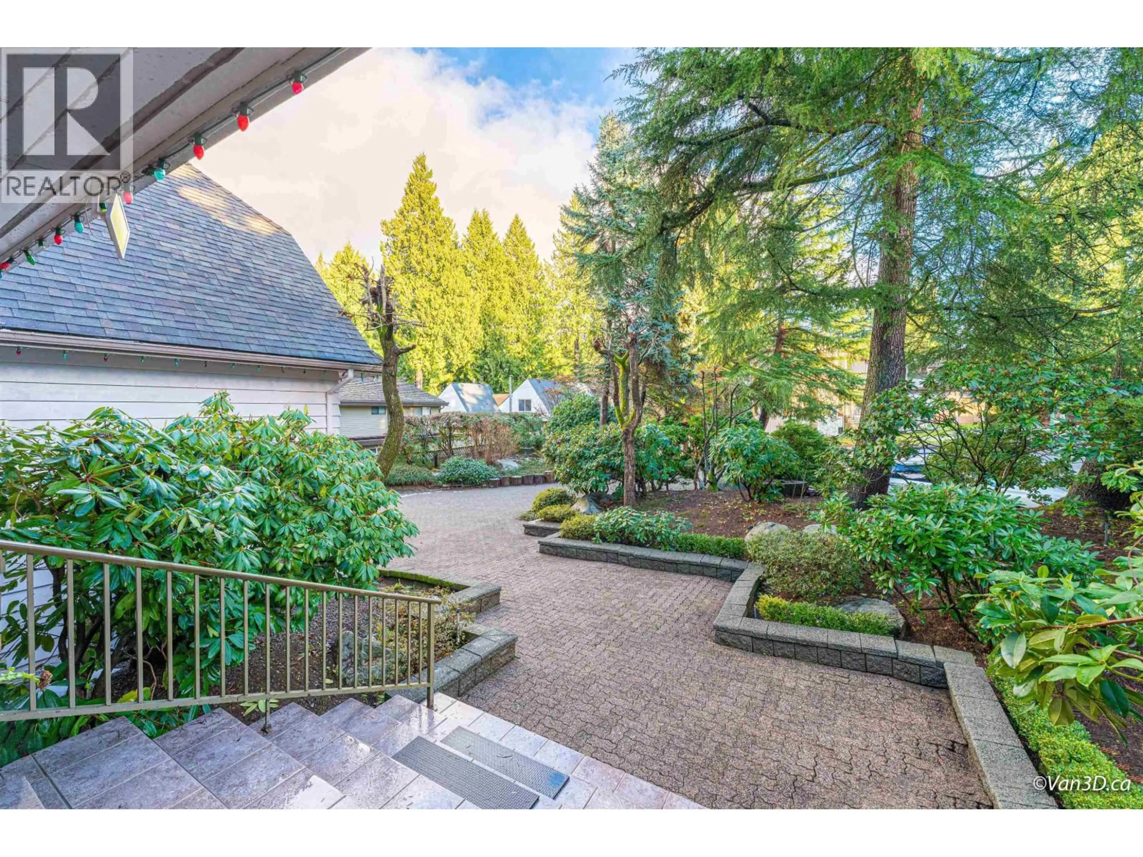 Patio, unknown for 6408 CHAUCER PLACE, Burnaby British Columbia V5E3Y5
