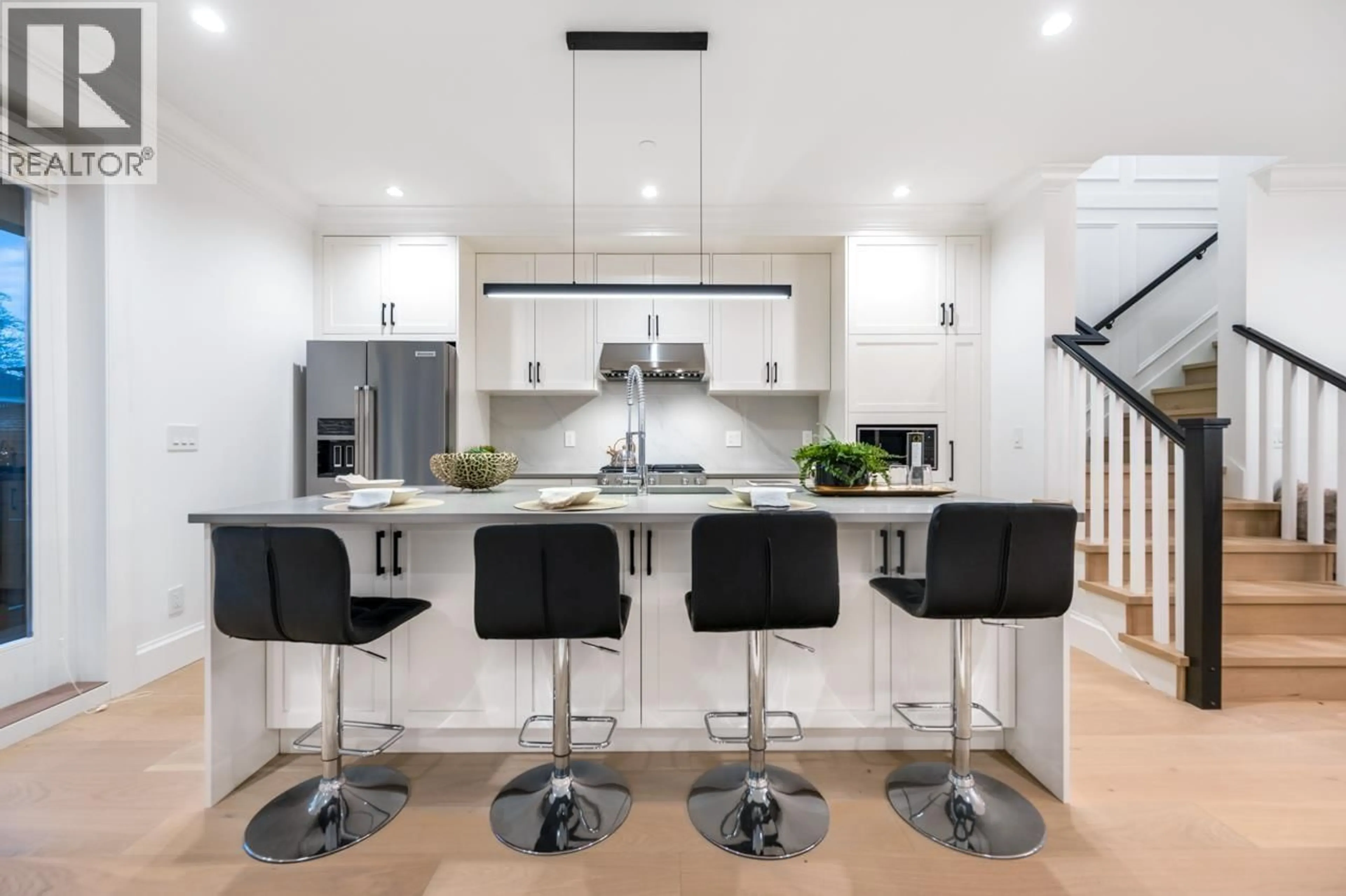 Contemporary kitchen, unknown for 5584 RUPERT STREET, Vancouver British Columbia V5R2K5