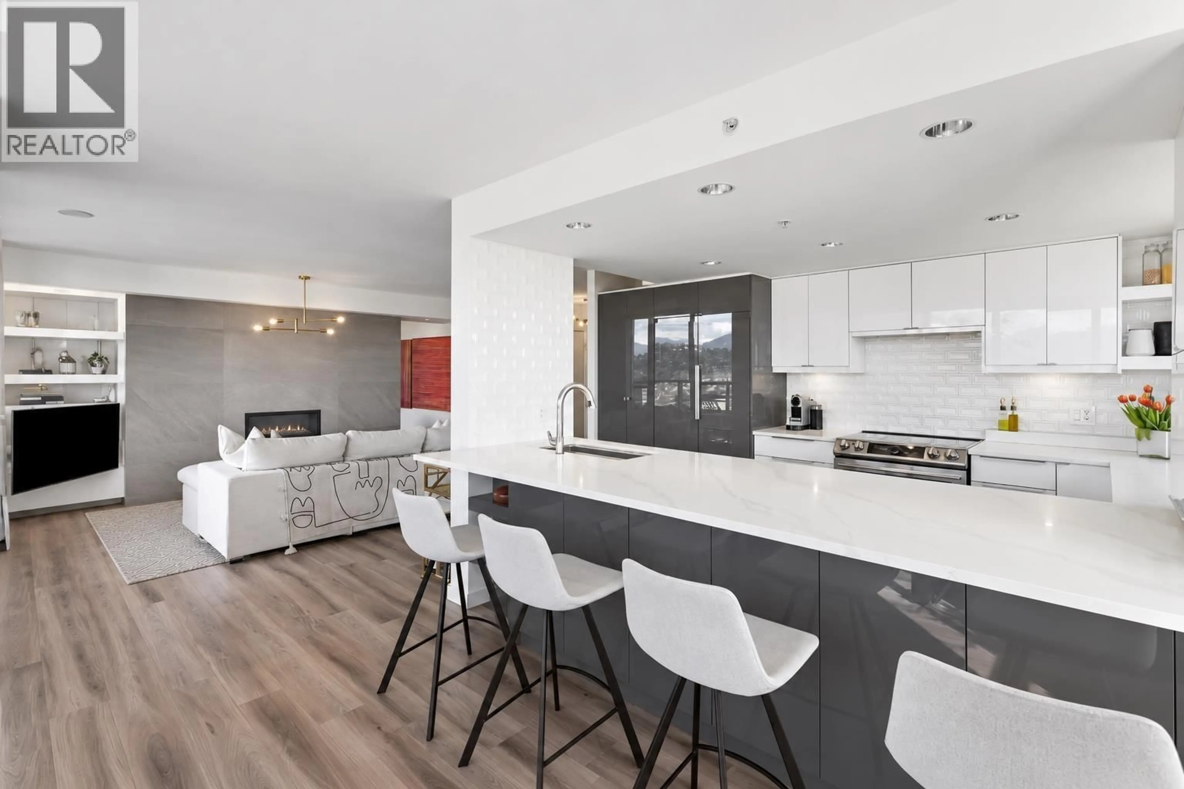 Open concept kitchen, unknown for 3203 - 2138 MADISON AVENUE, Burnaby British Columbia V5C6T6