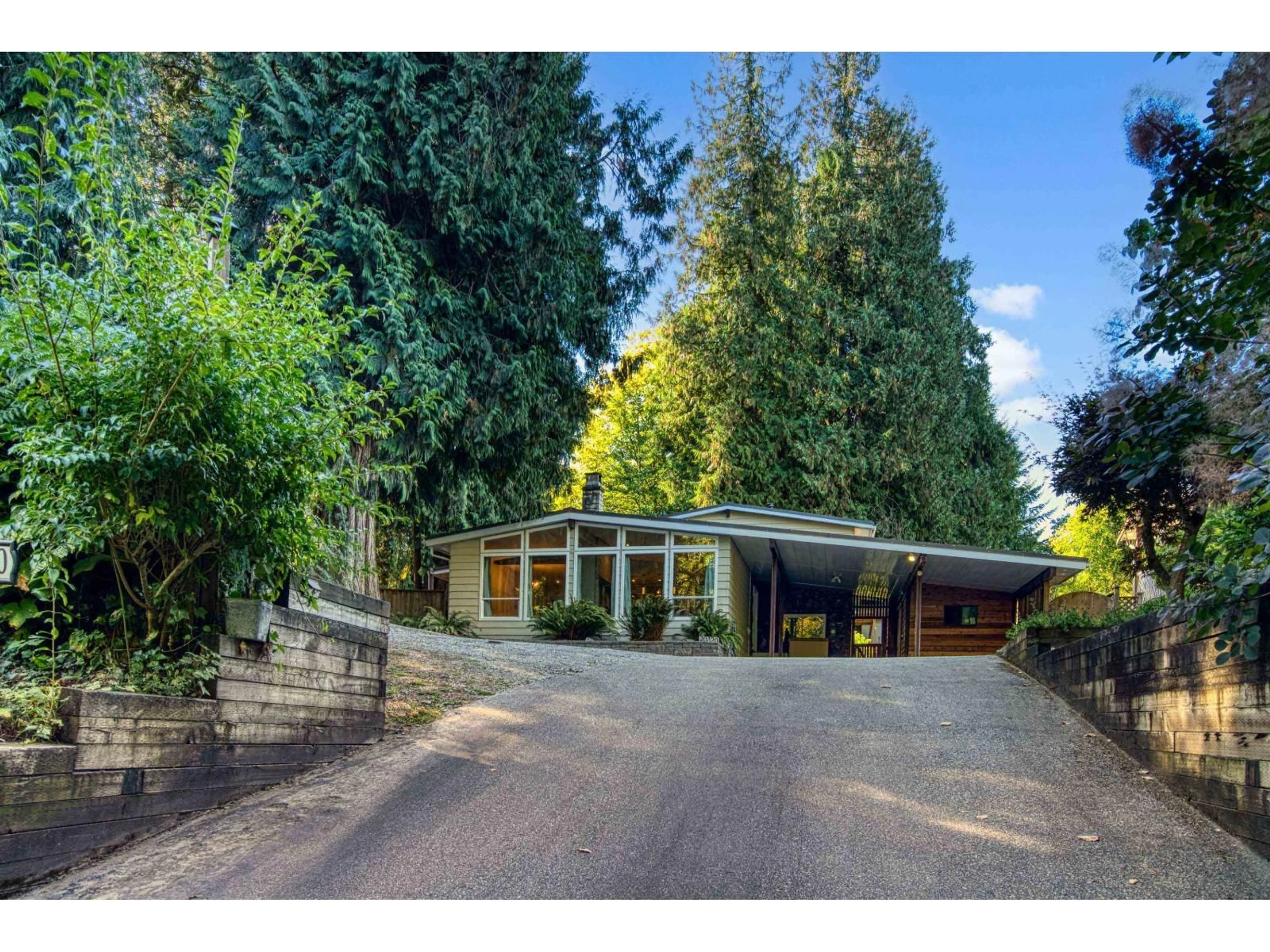 A pic from outside/outdoor area/front of a property/back of a property/a pic from drone, street for 20320 GRADE CRESCENT, Langley British Columbia V3A4J7