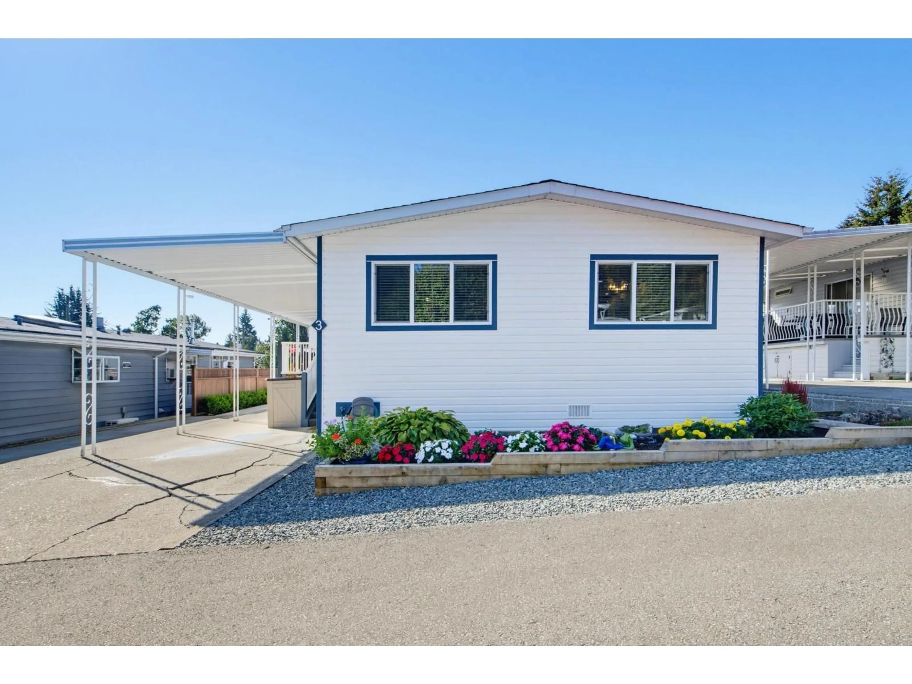 Home with vinyl exterior material, street for 3 - 27111 0 AVENUE, Langley British Columbia V4W2S9