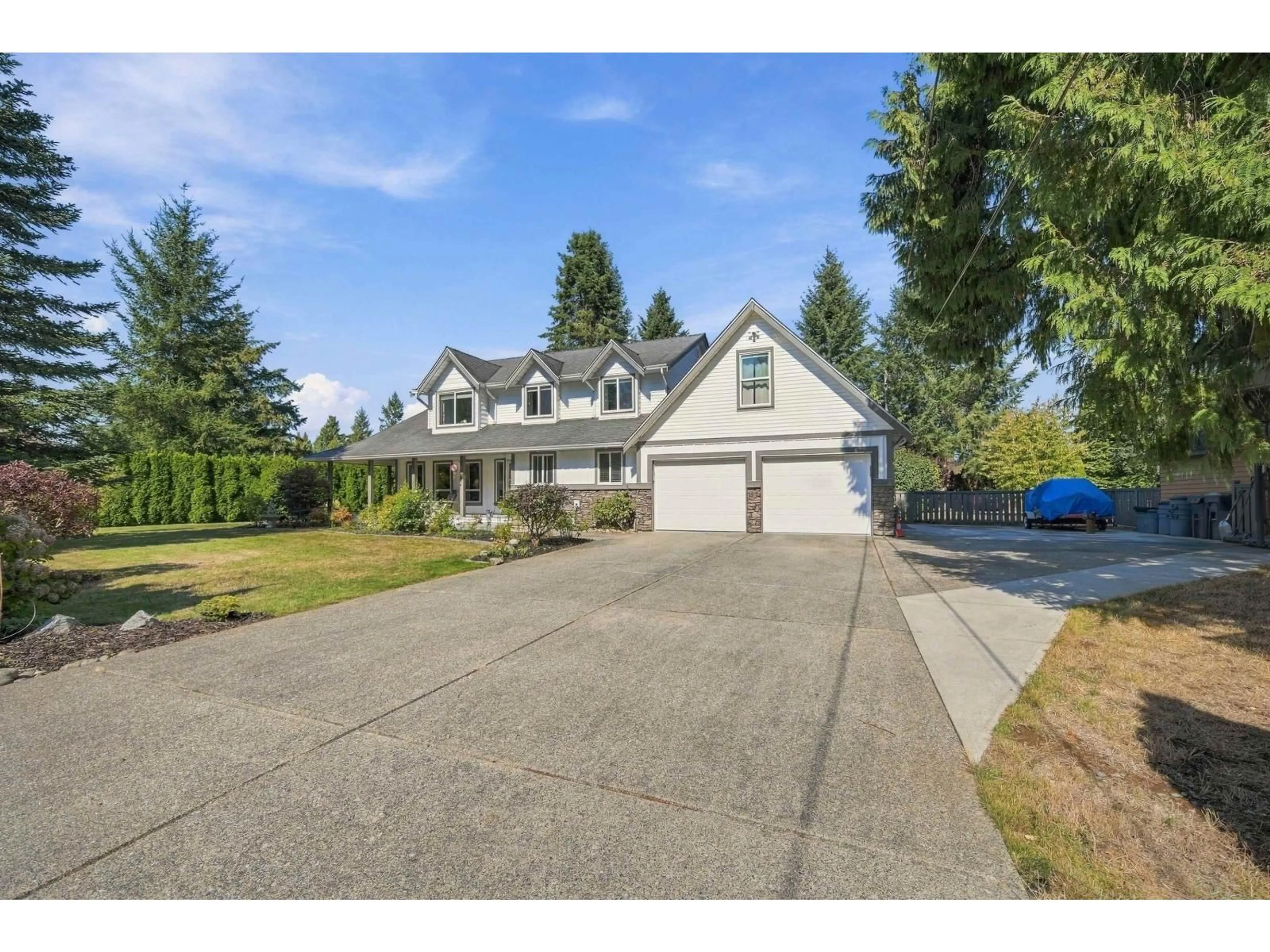 A pic from outside/outdoor area/front of a property/back of a property/a pic from drone, street for 23887 62 AVENUE, Langley British Columbia V2Y1M2