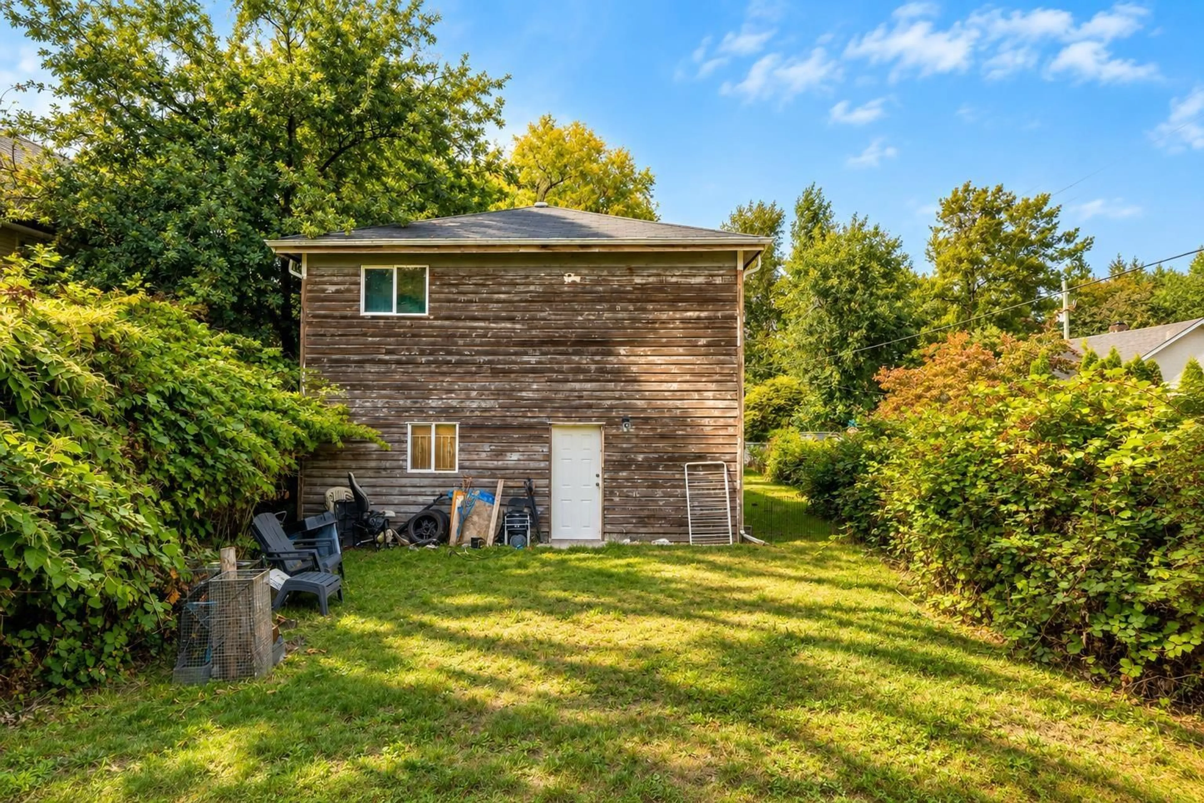 Shed for 13090 111 AVENUE, Surrey British Columbia V3T2S1
