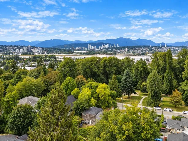 13090 111 AVENUE, Surrey 5