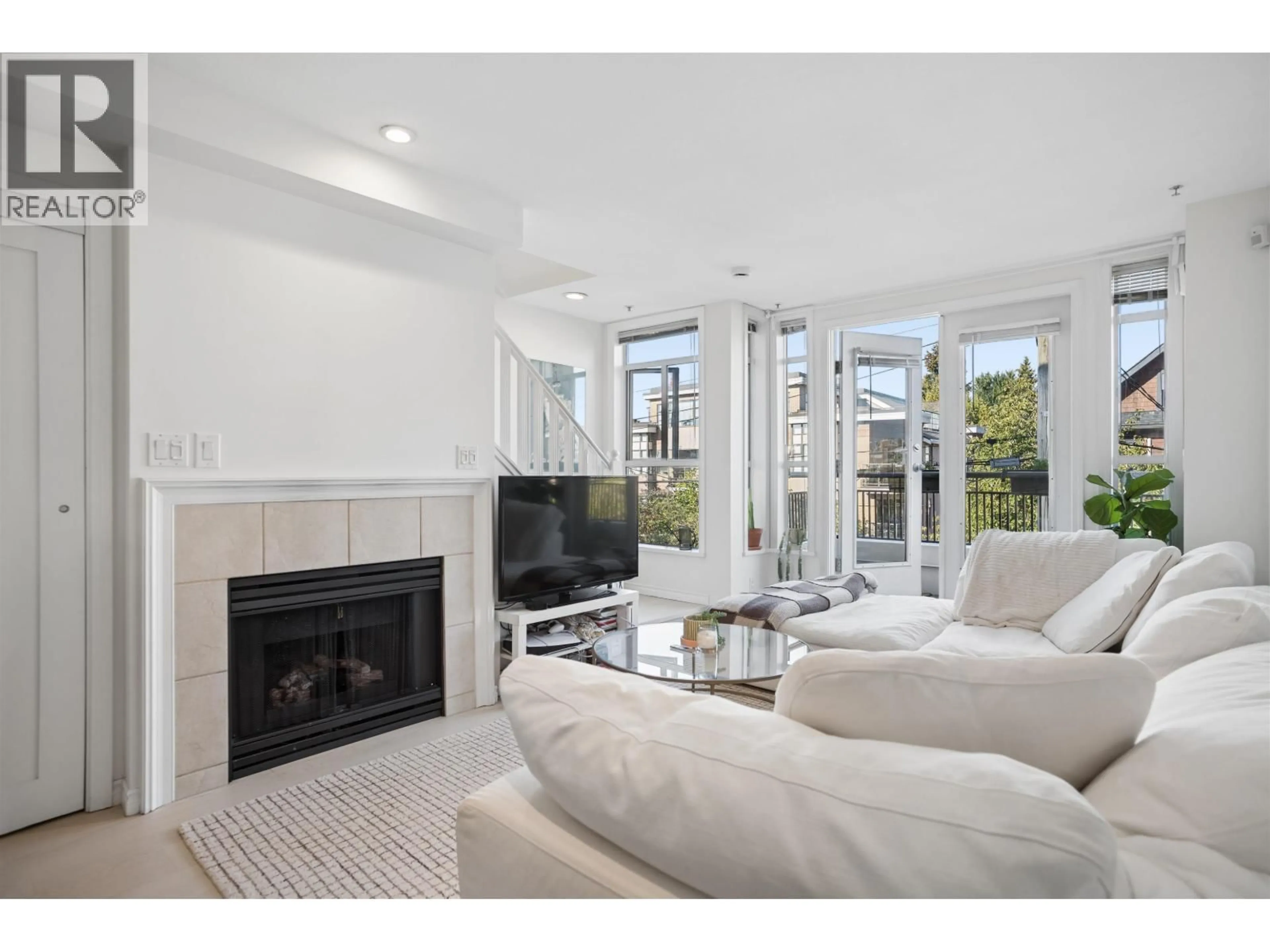 Living room with furniture, unknown for 203 - 2190 5TH AVENUE, Vancouver British Columbia V6K1S2