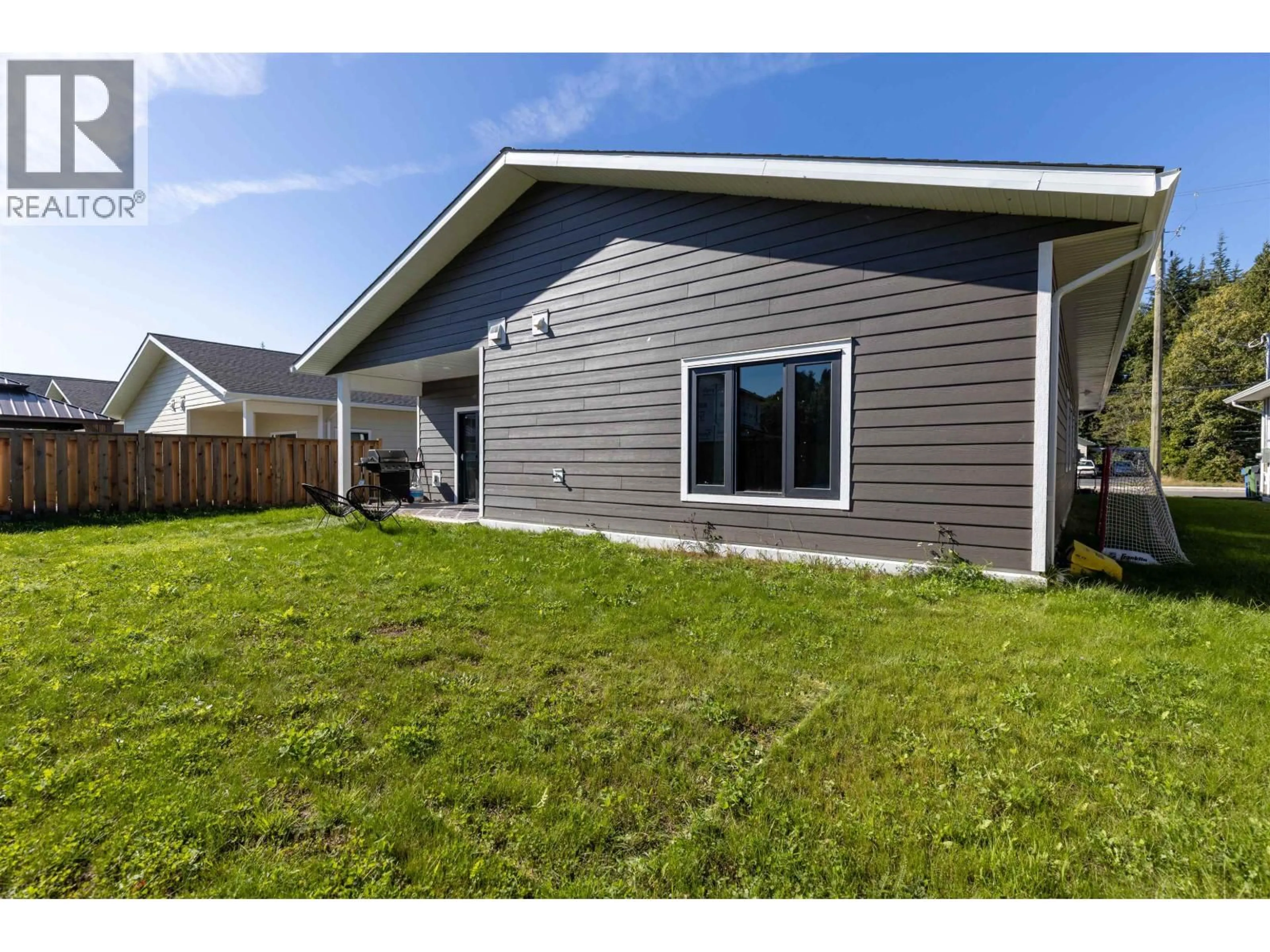 Home with vinyl exterior material, unknown for 4020 THOMAS STREET, Terrace British Columbia V8G0L3