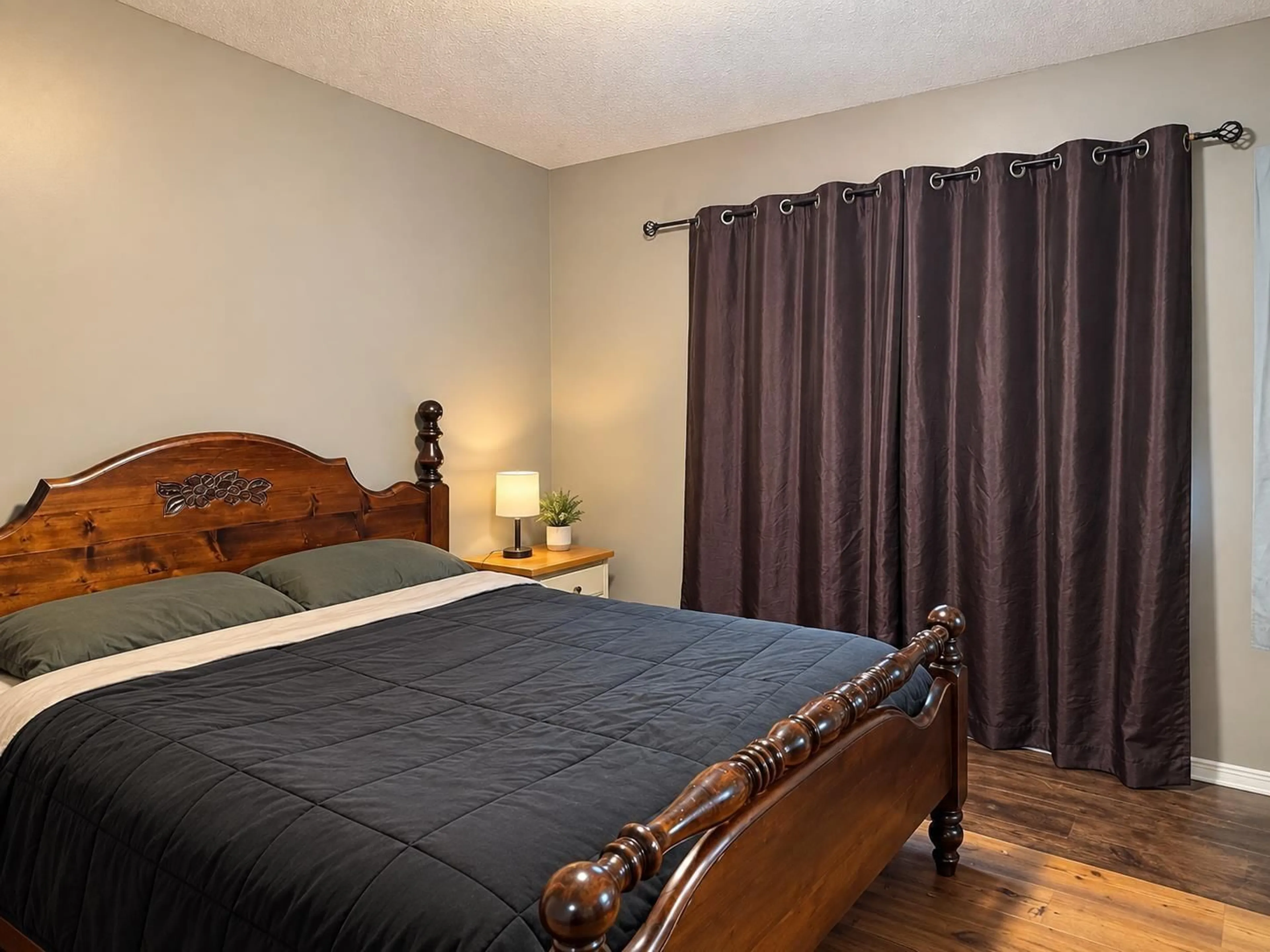 Bedroom with bed, unknown for 63680 OLD YALE ROAD, Hope British Columbia V0X1L2