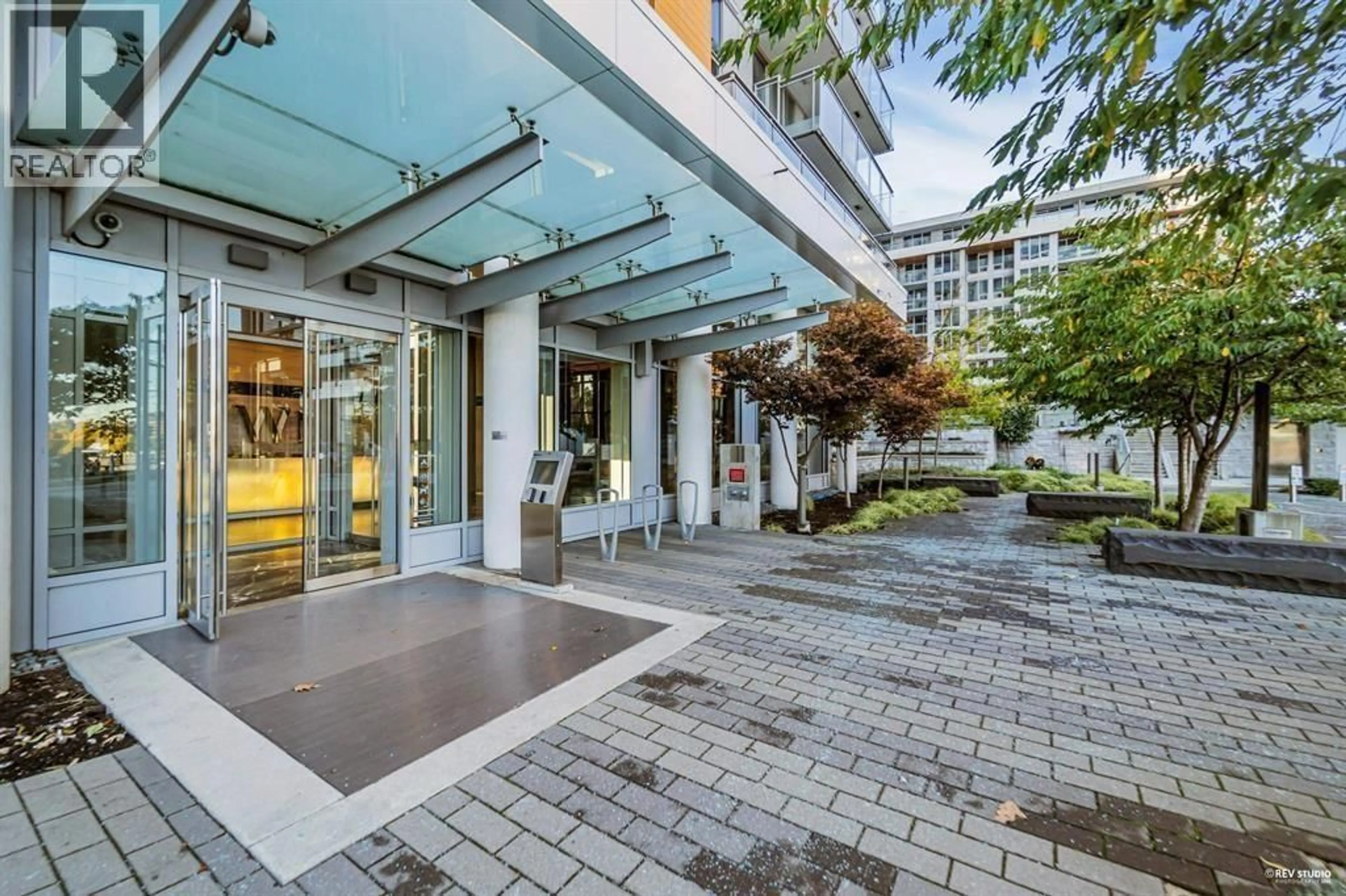 Indoor foyer for 708 - 455 MARINE DRIVE, Vancouver British Columbia V5X0H3