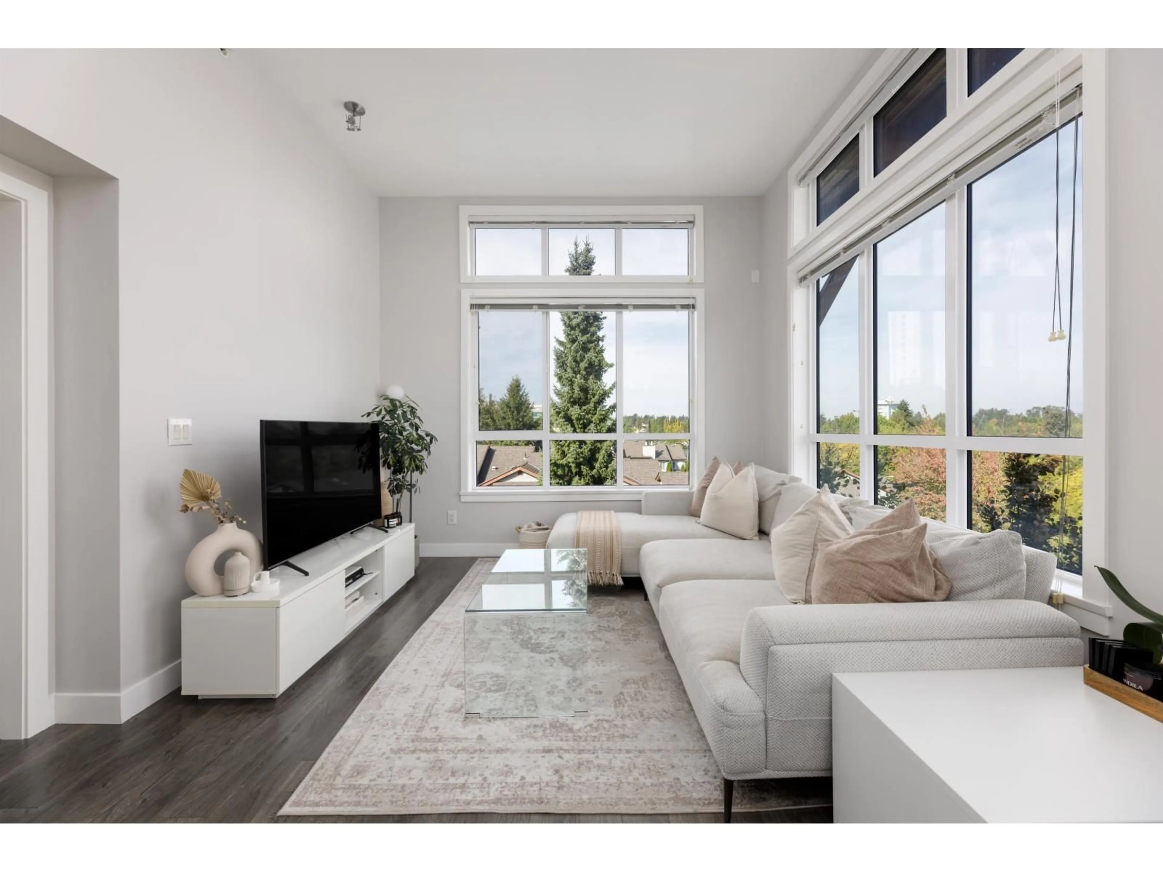 Living room with furniture, unknown for 407 - 10477 154 STREET, Surrey British Columbia V3R0C6